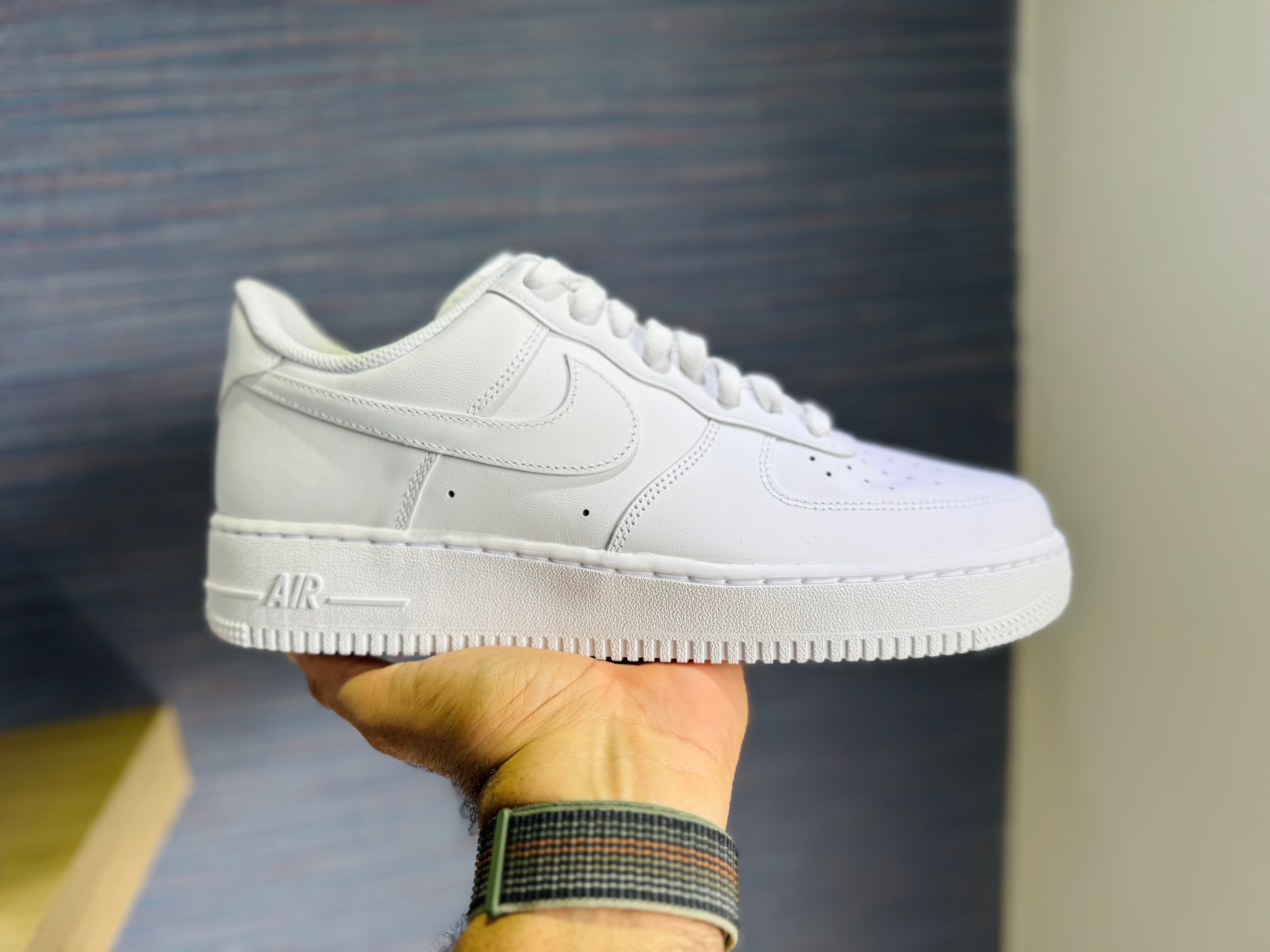 ropa para hombre - Tenis Nike Air Force One SZ 43 /42 EU Nuevo RD$ 8, 3