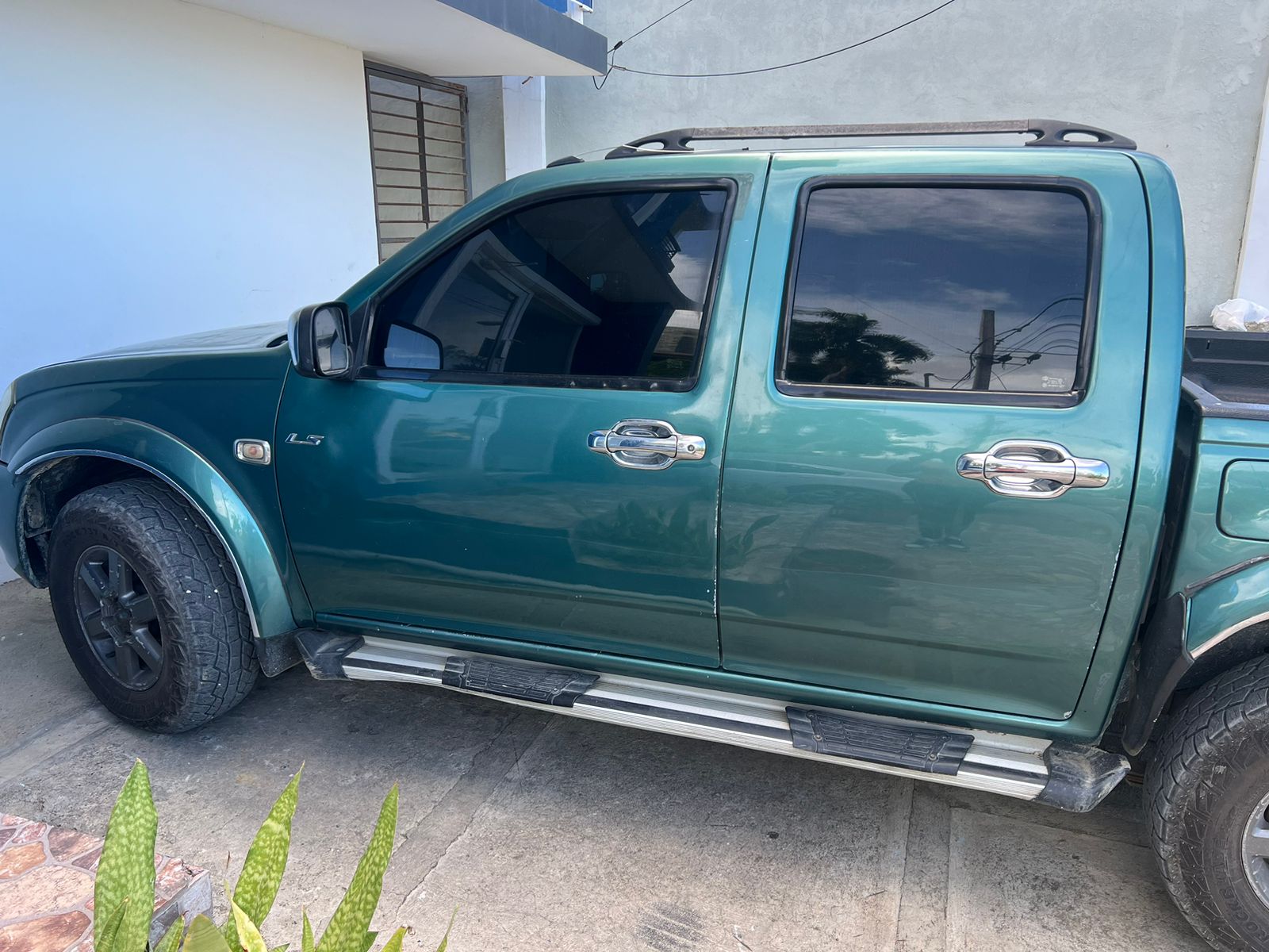 jeepetas y camionetas - Isuzu dmax 2004 1