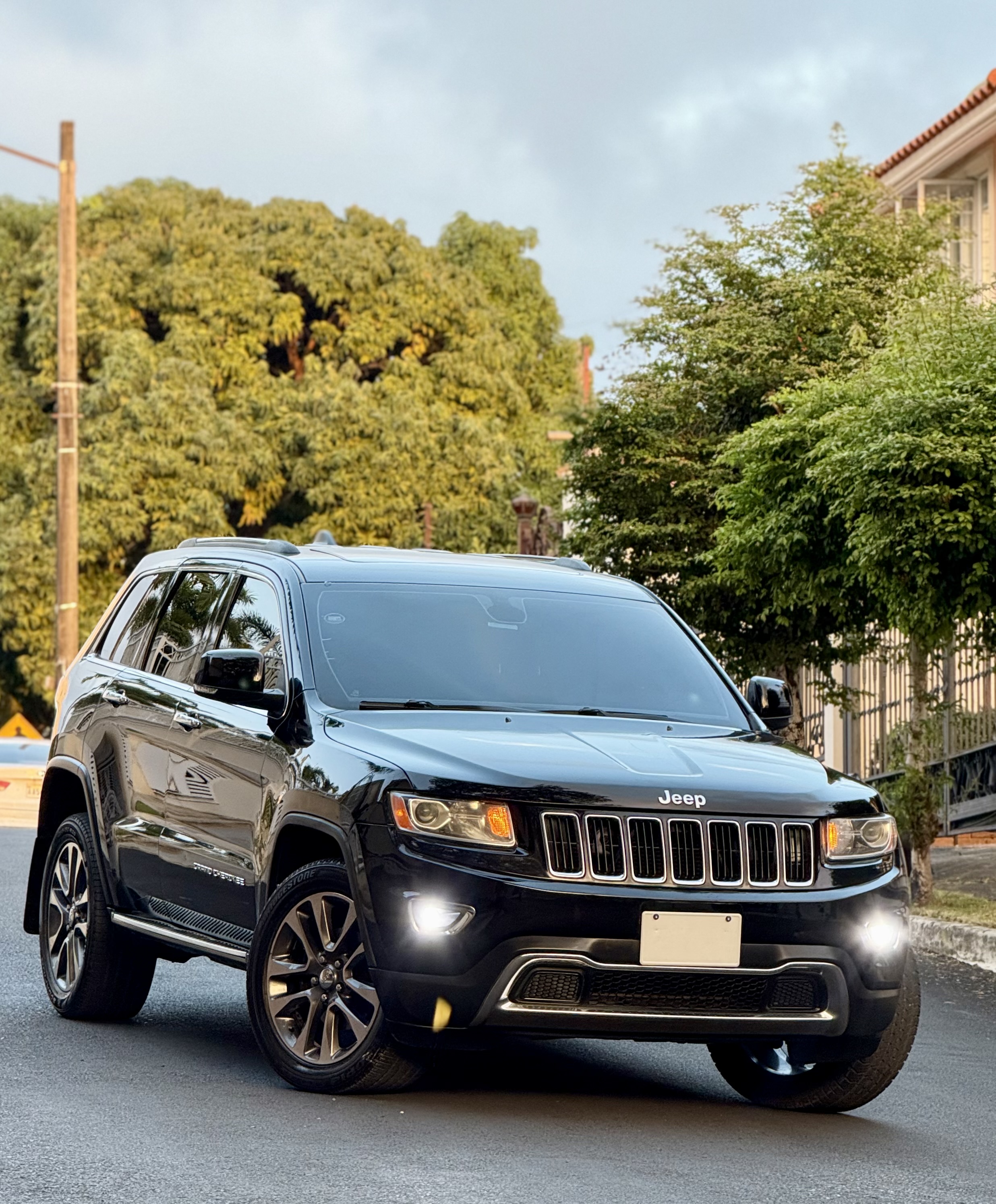 jeepetas y camionetas - Jeep Grand Cherokee Limited 2014 4x4