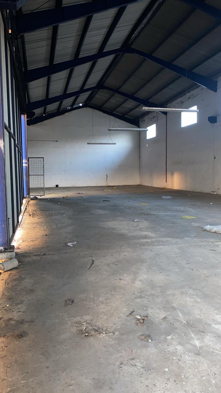 oficinas y locales comerciales - nave industrial en alquiler en la auto pista Duarte en una via principal  4