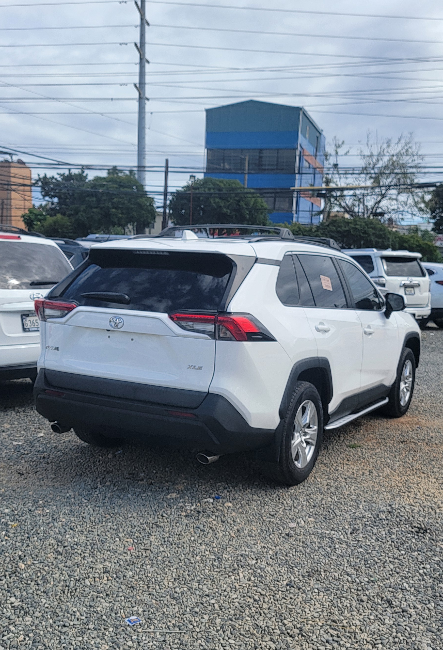 jeepetas y camionetas - TOYOTA RAV4 XLE 2021 2