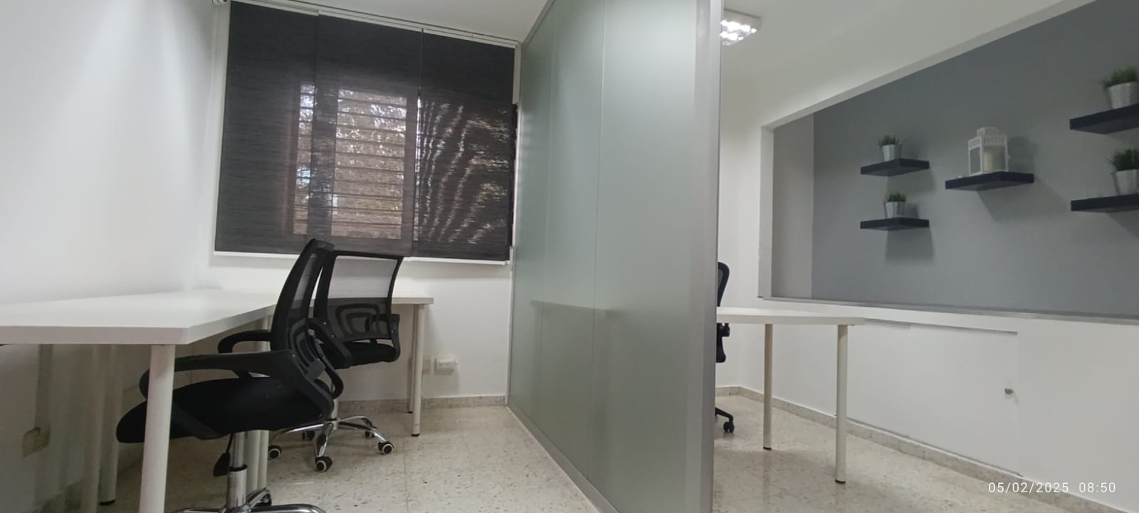 negocios en venta - ¡Vendo Oficina Amueblada en Zona Premium! 4