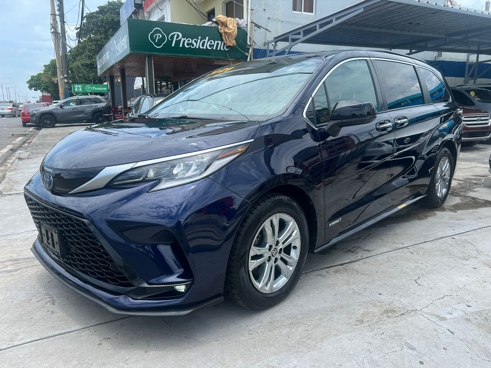 jeepetas y camionetas - Toyota Sienna XSE 2021