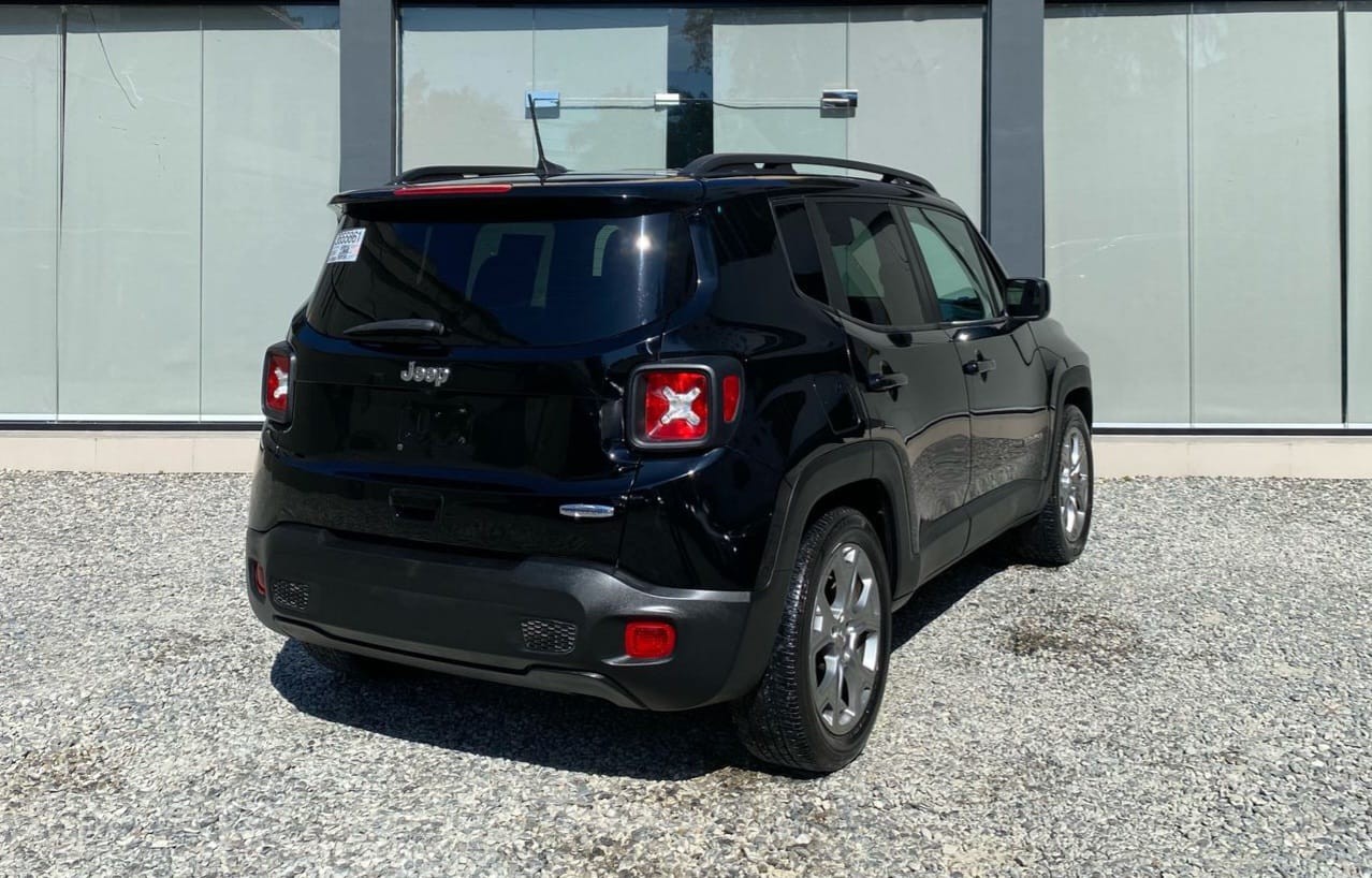 jeepetas y camionetas - Jeep renegade latitud 2019 impecable  3