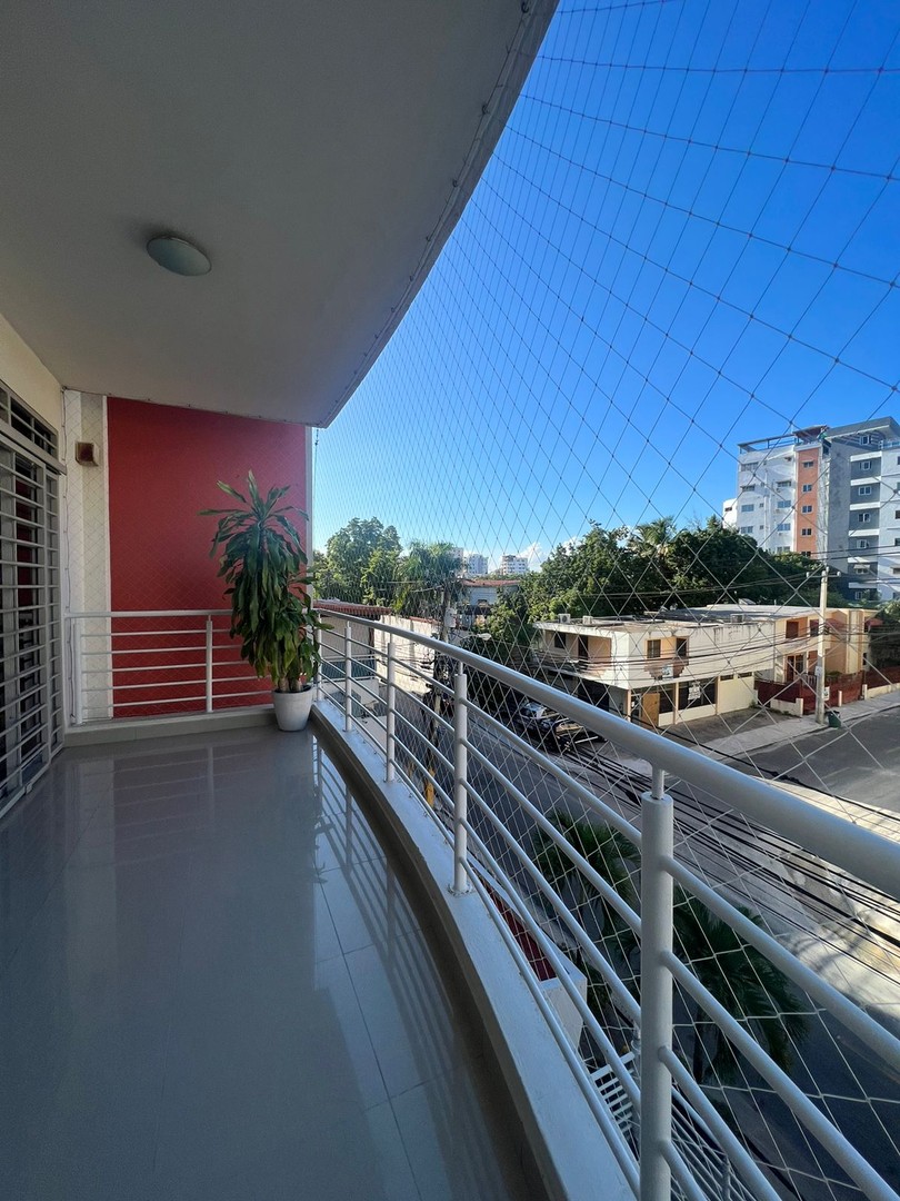 apartamentos - APARTAMENTO NE VENTA CON AENSOR EN RENACIMIENTO 

3er piso
160  5