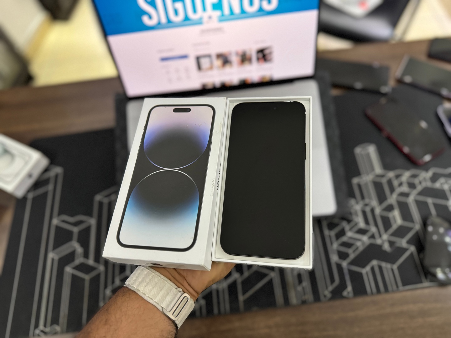 celulares y tabletas - iPhone 14 Pro Max Space Black Como Nuevo,Desbloqueado, RD$ 52,500 NEG 1