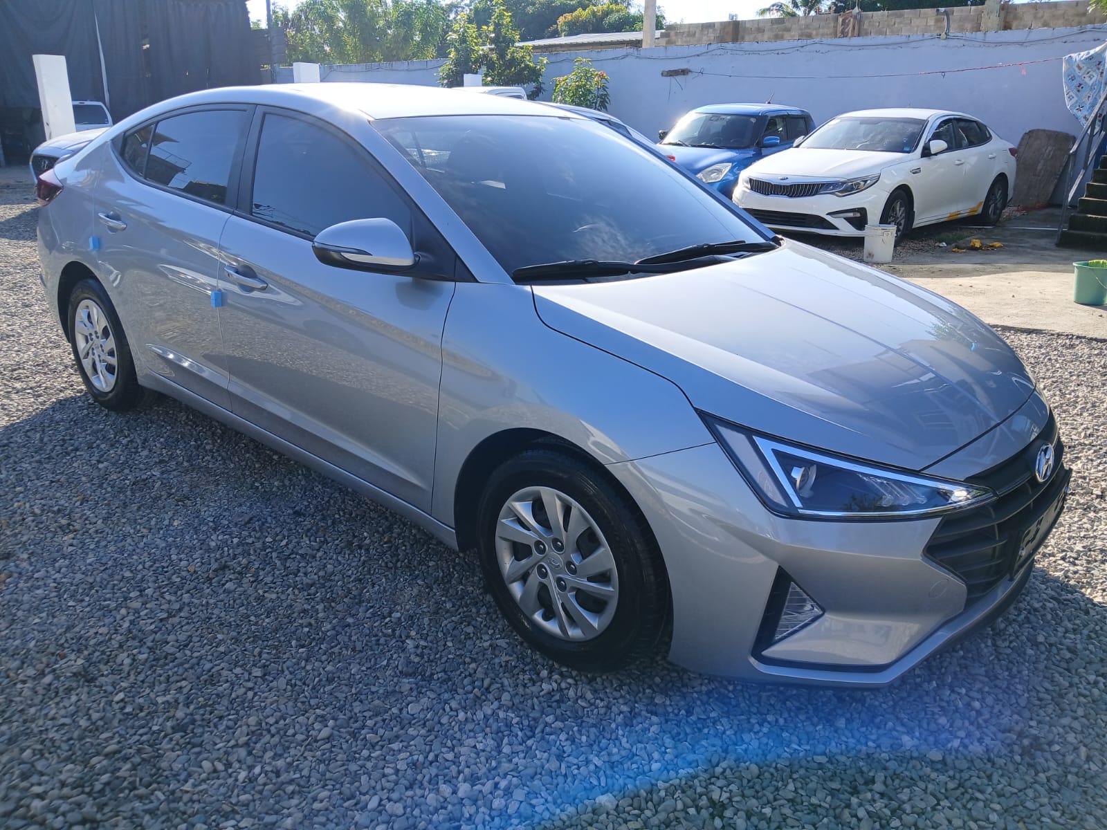 carros - VENDO HYUNDAI AVANTE 2020 FINANCIAMIENTO DISPONIBL 2