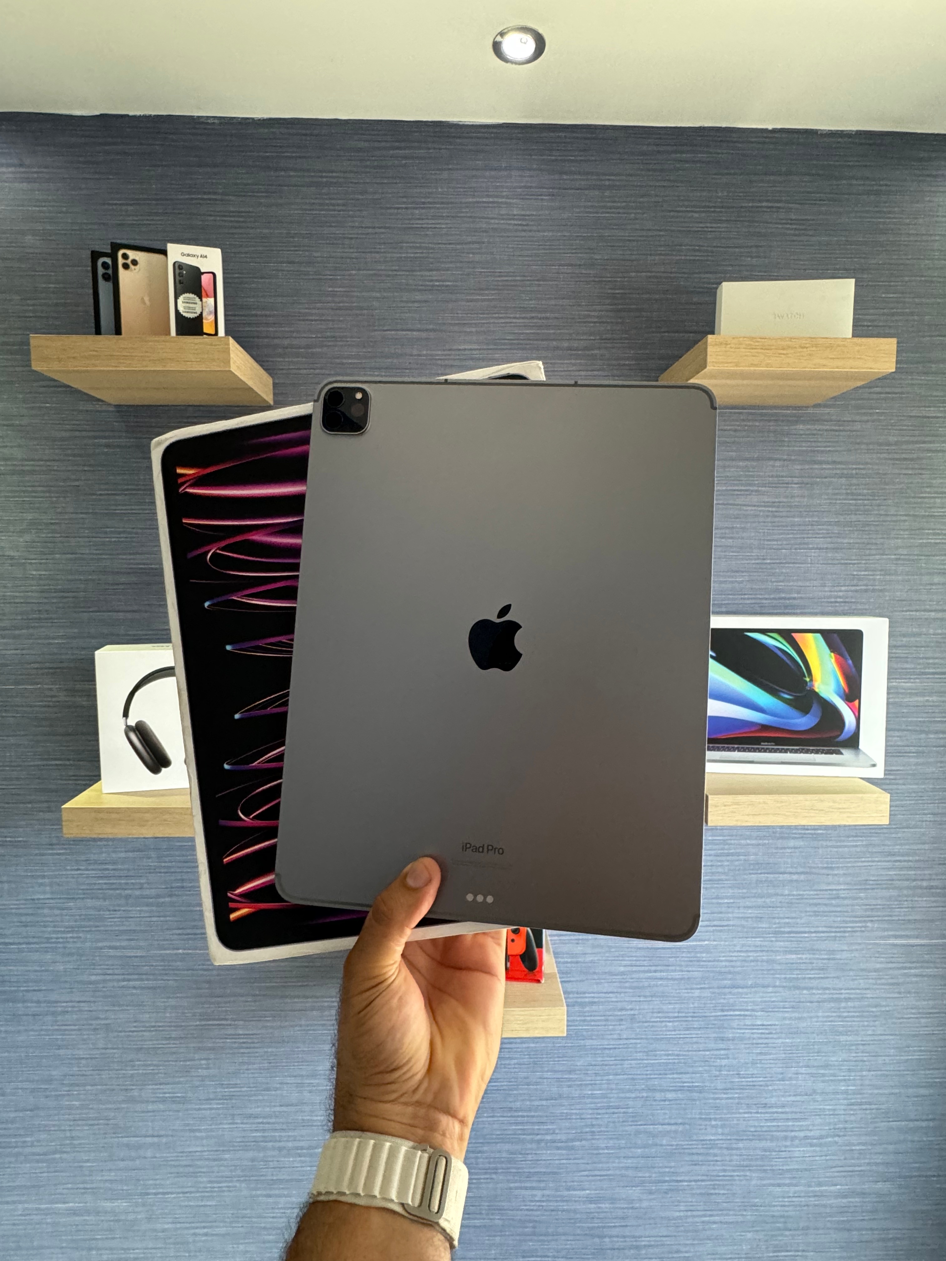 salud y belleza - iPad Pro 12.9 inch 6ta Gen 128GB WIFI $ 48,500 NEG