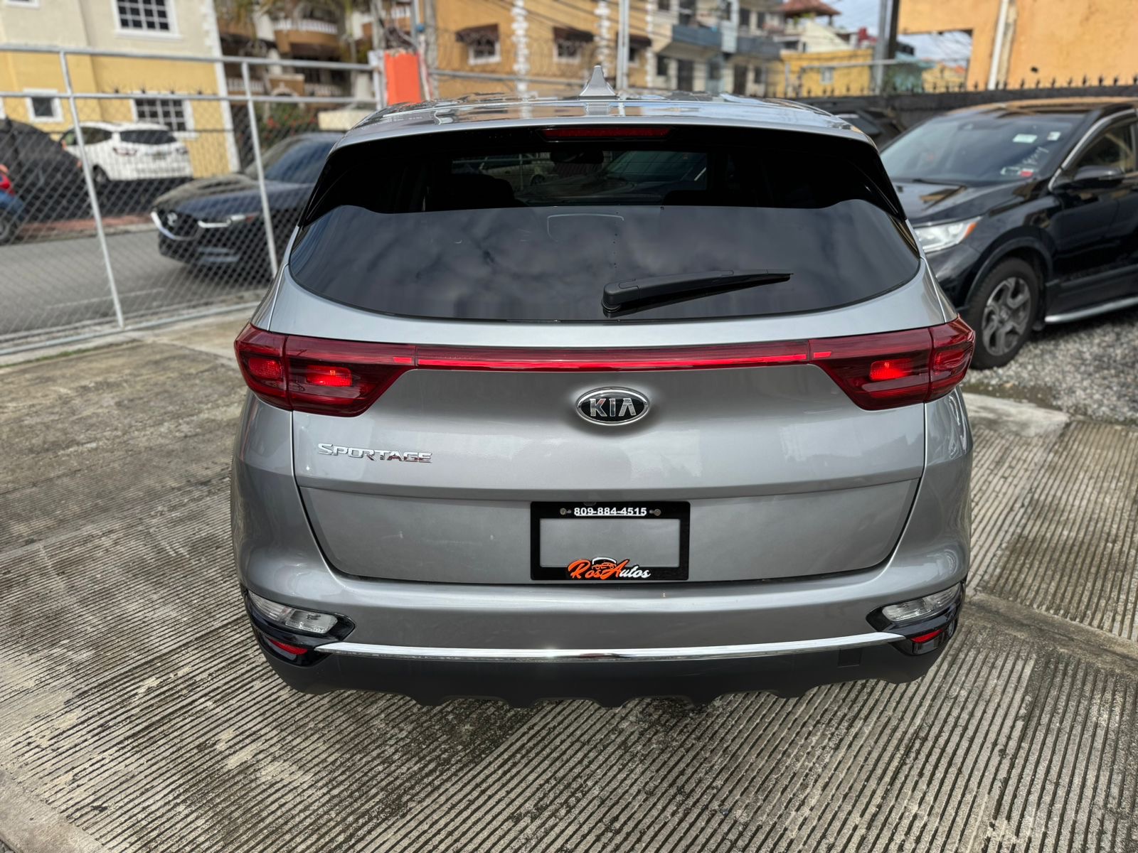 jeepetas y camionetas - Kia Sportage LX 2020  4