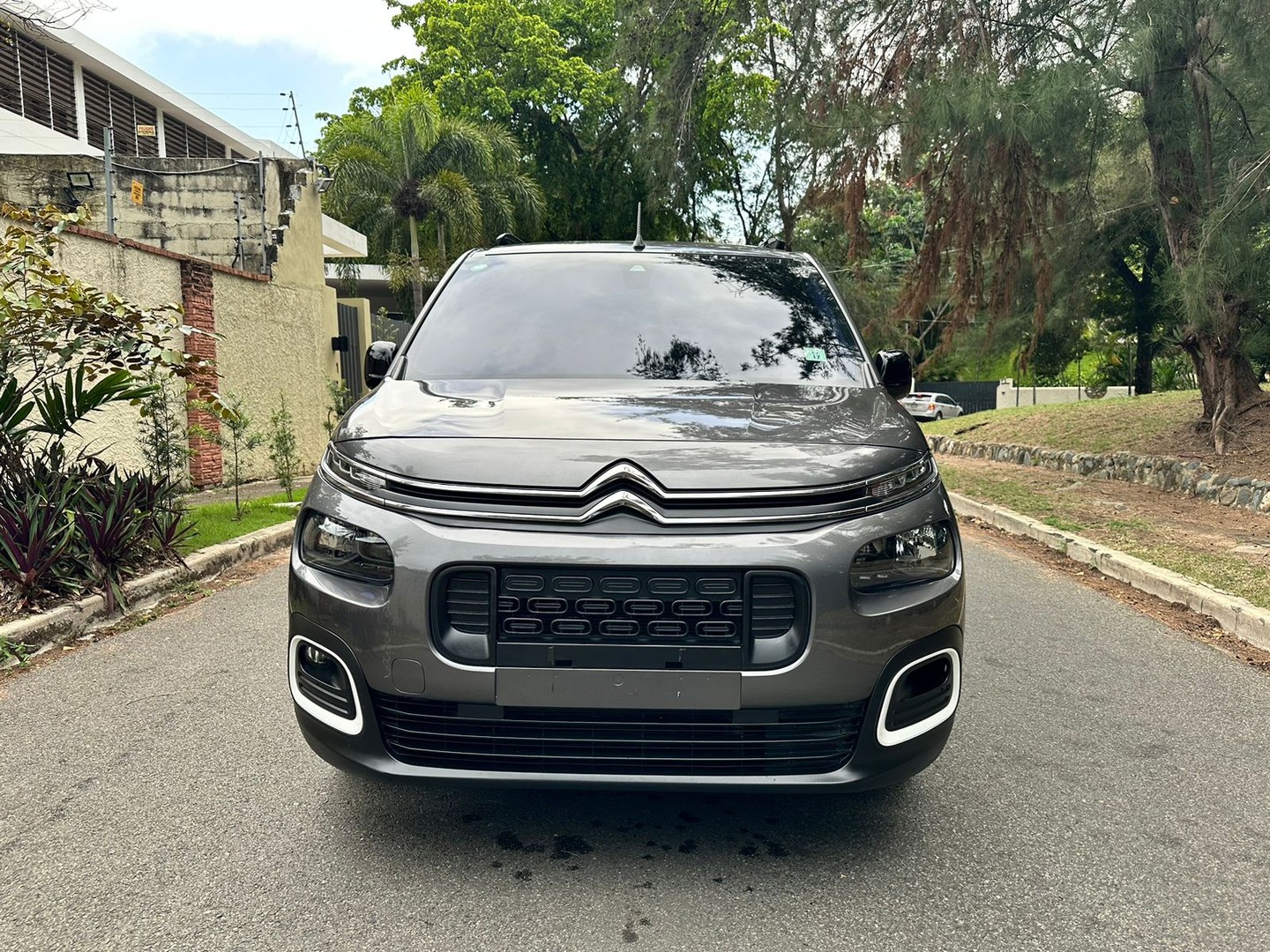 jeepetas y camionetas - CITROEN BERLINGO PASAJEROS  2023