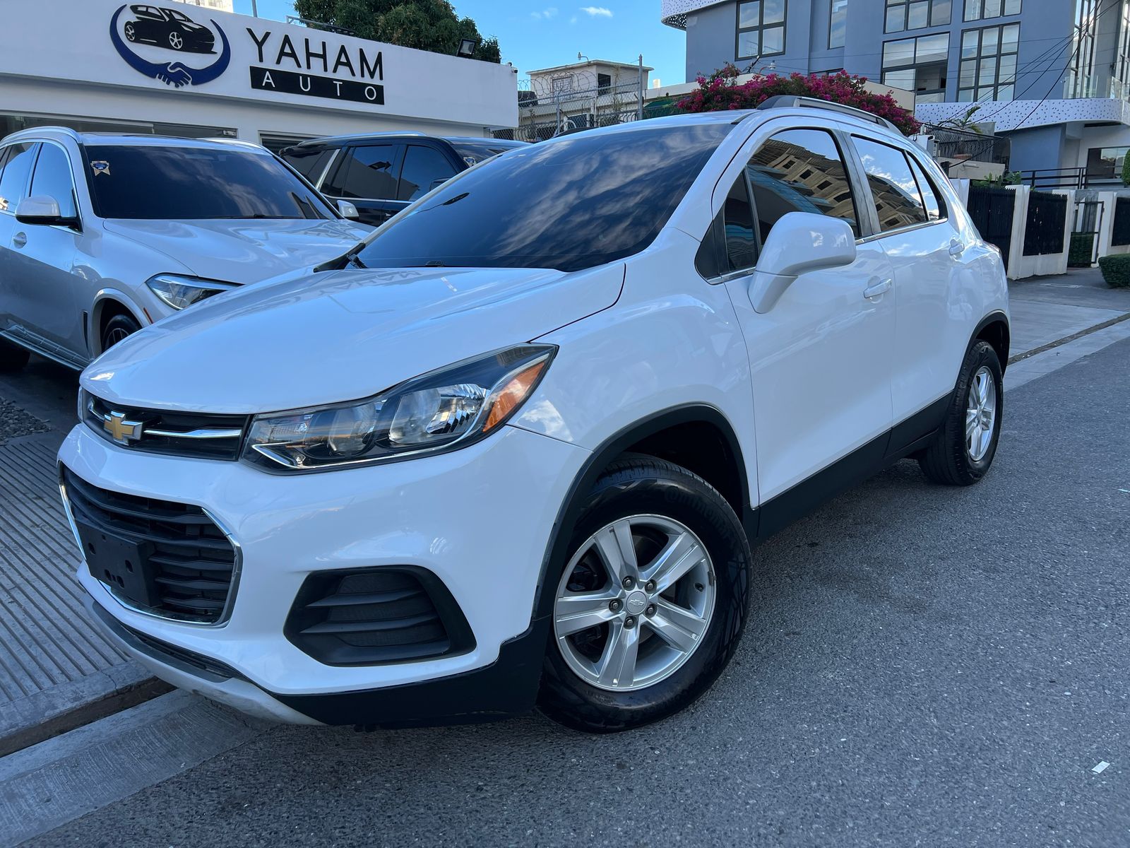 jeepetas y camionetas - CHEVROLET TRAX LT 2020