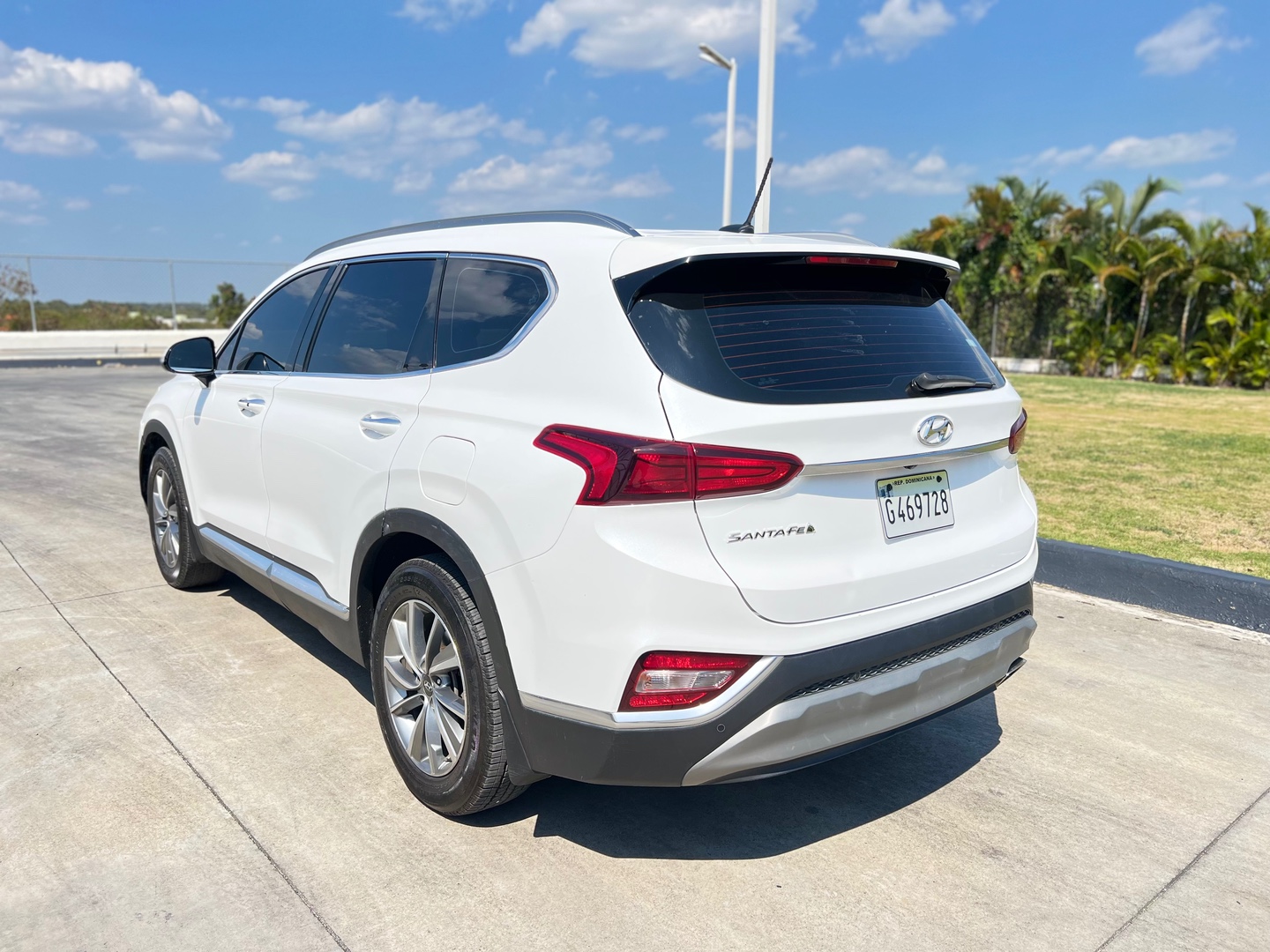 jeepetas y camionetas - HYUNDAI SANTA FE 2020 SPORT LUXURY 3 FILAS DE ASIENTOS  EN PIEL PRENDE POR BOTON 7