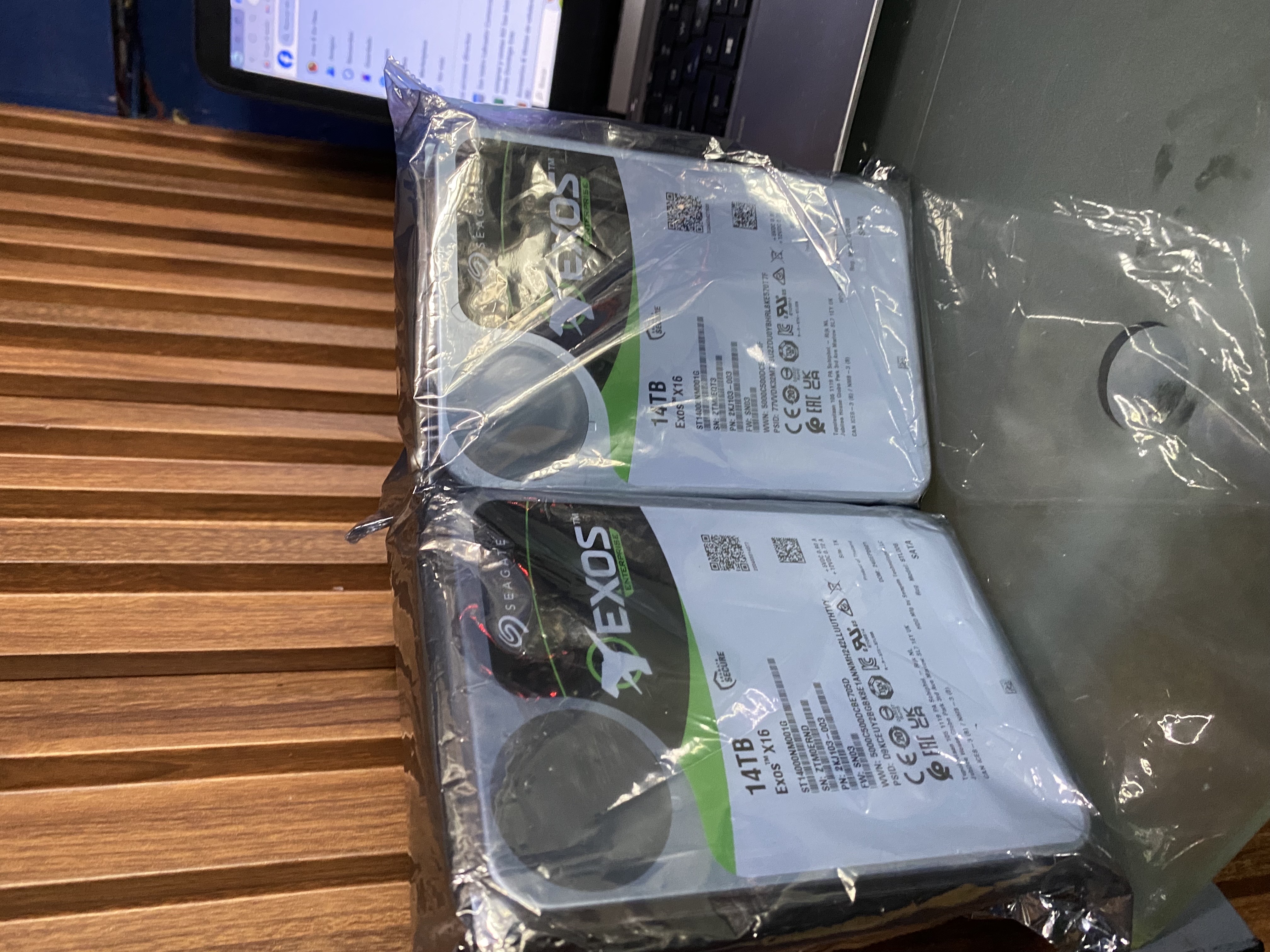 otros electronicos - disco duro sata HDD 14TB  5