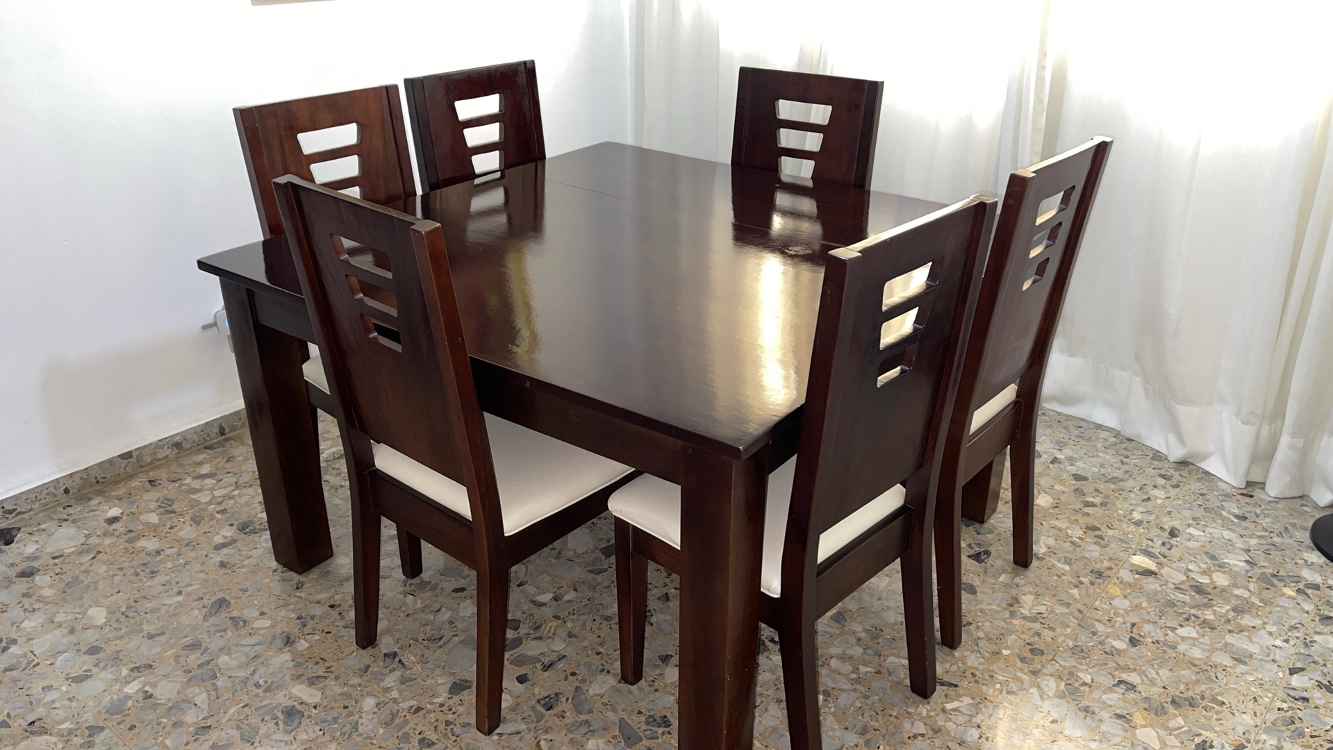 muebles y colchones - Comedor en Andiroba de 6 sillas