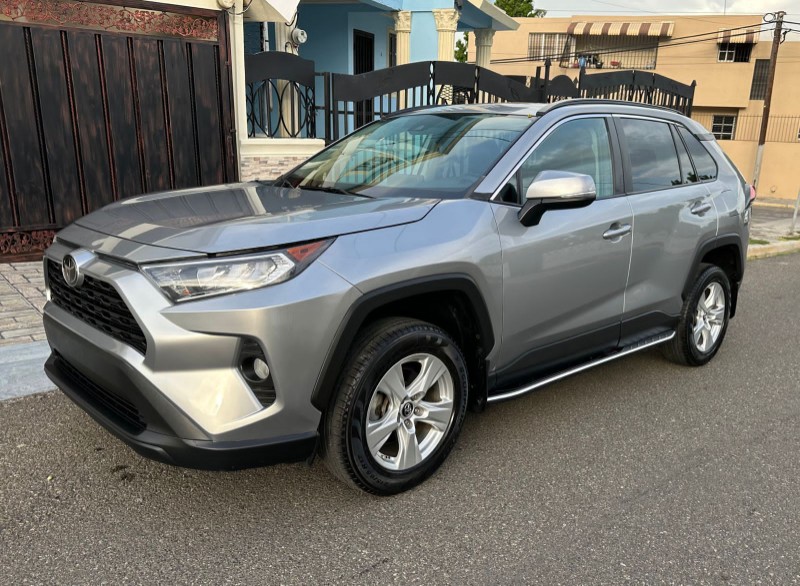 jeepetas y camionetas - Toyota rav4 2019 1