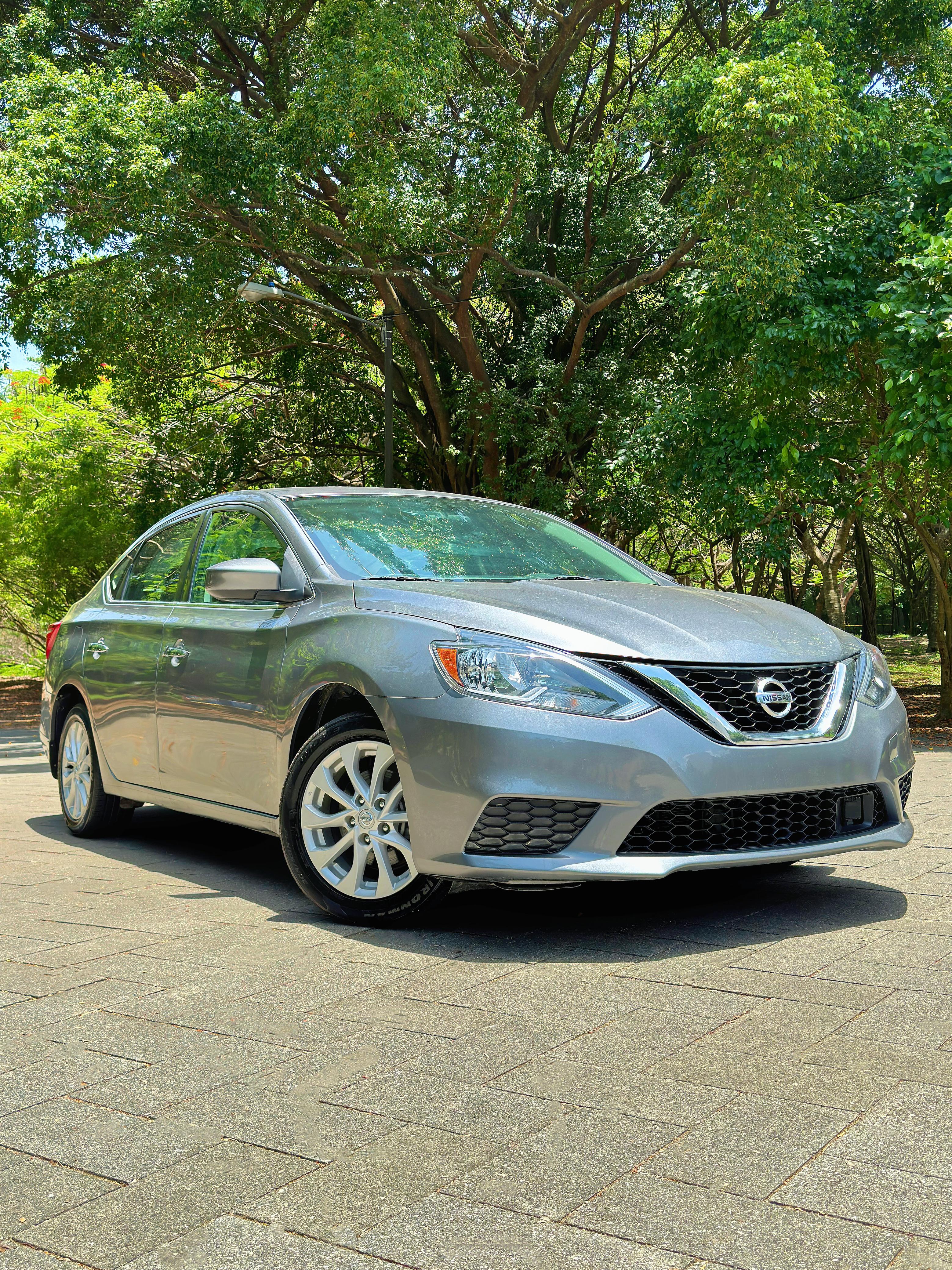 jeepetas y camionetas - Nissan sentra SV 2018 excelente condiciones 