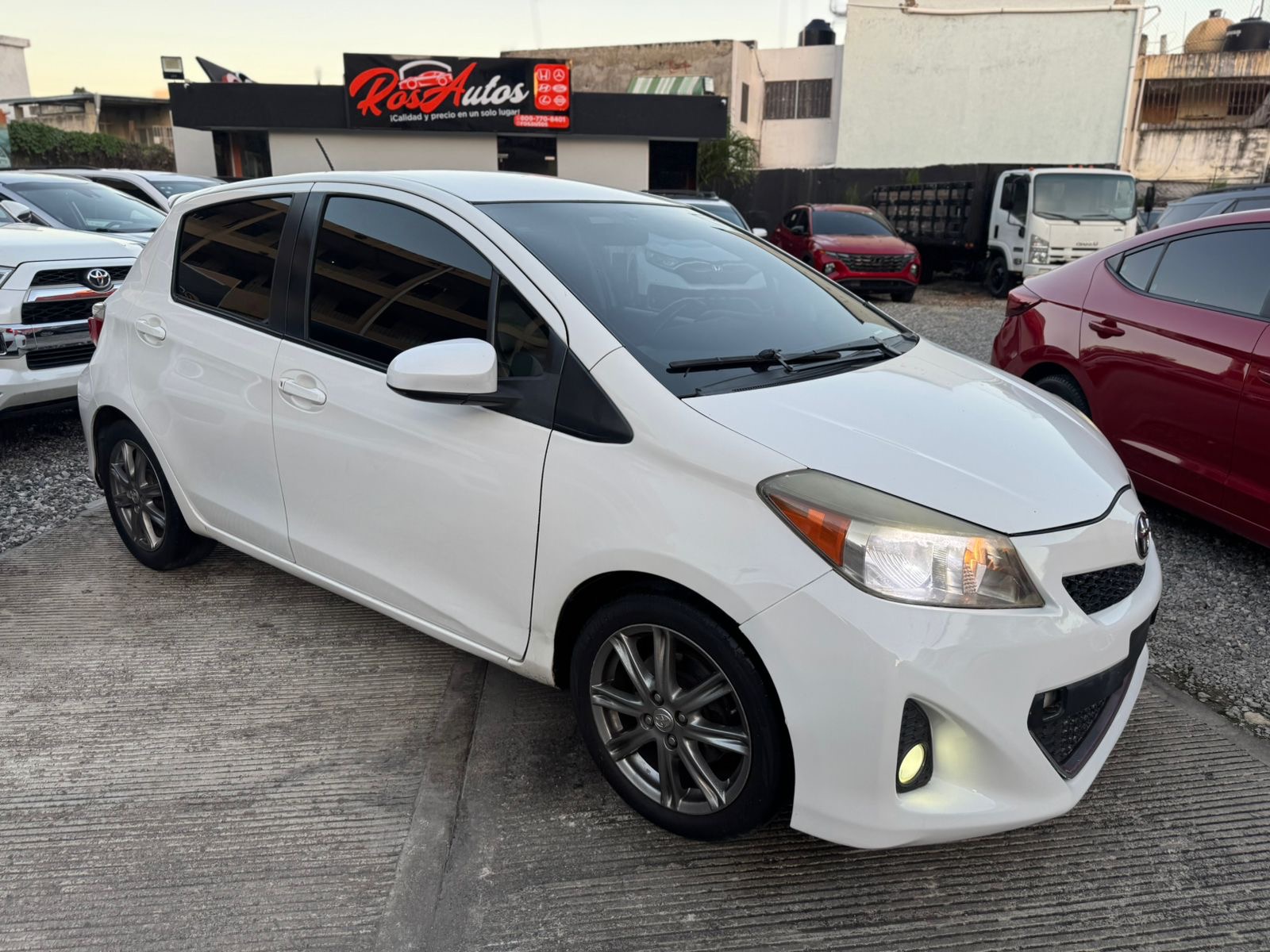 carros - Toyota Yaris SE 2014 2