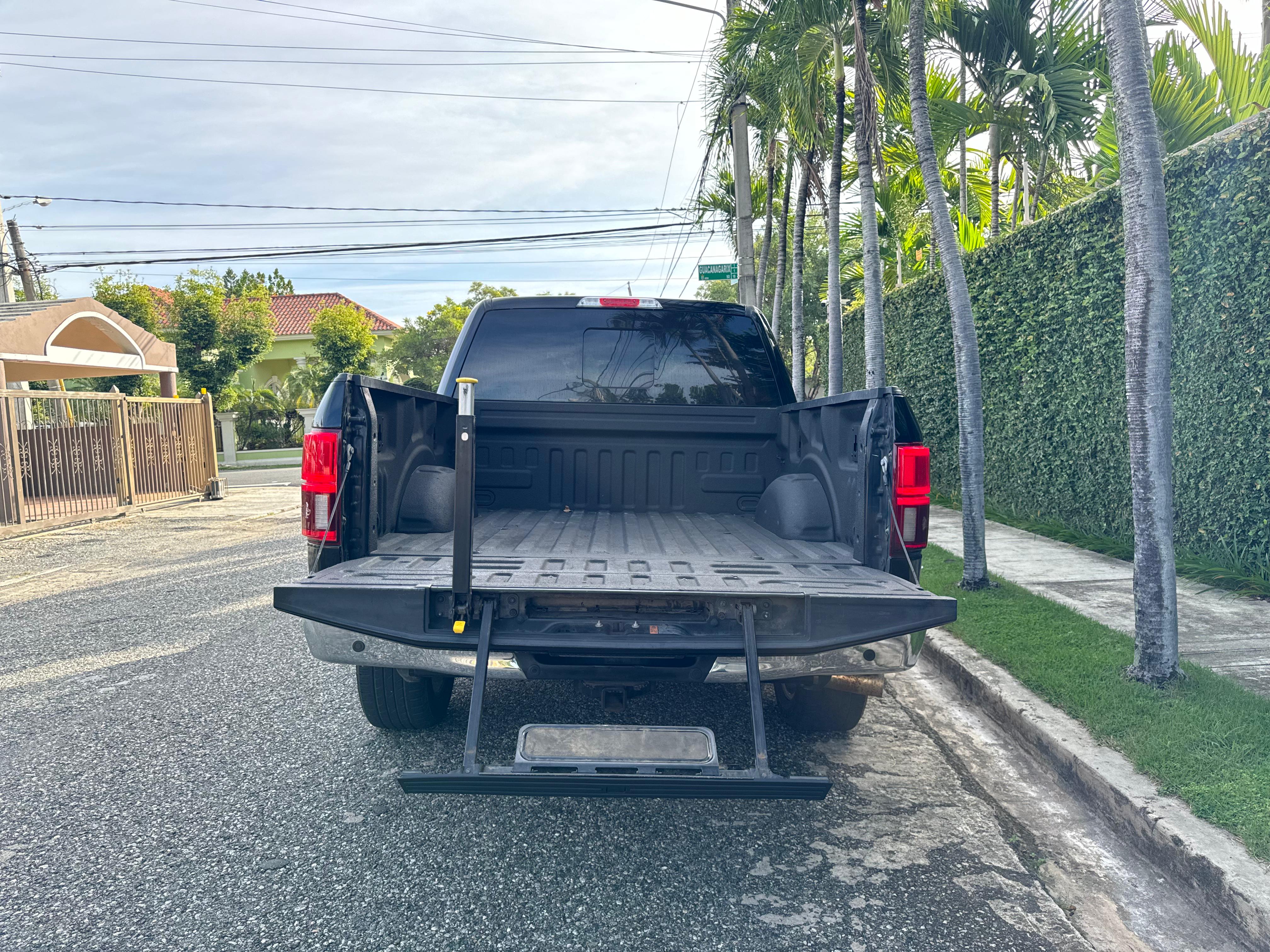 jeepetas y camionetas - Ford F-150 Lariat Diesel 2019 FX4, Panoramica 5