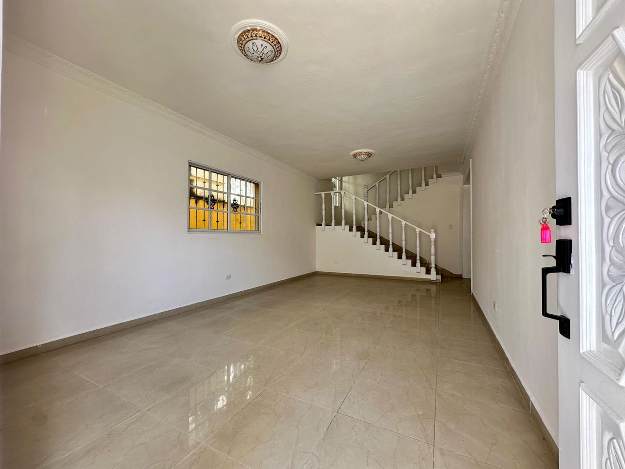 casas - Vendo casa Mirador del este, Santo Domingo este  2