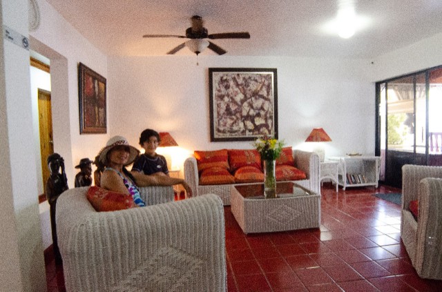 negocios en venta - Hotel en Boca Chica Frente a la Playa con 26 habitaciones y funcionand 3