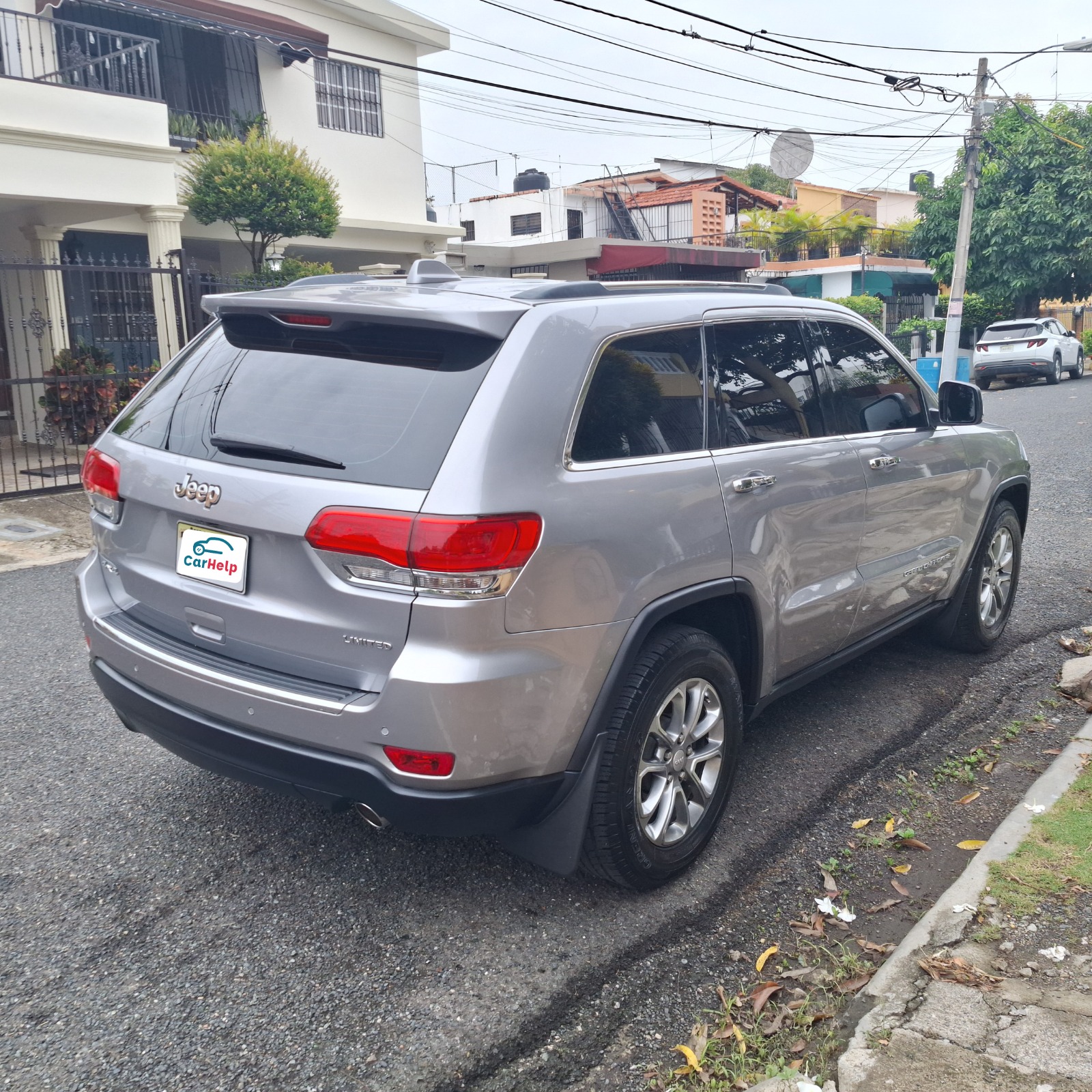 jeepetas y camionetas - Vendo Jeep Grand Cherokee 2014 4X4 Versión especial de la casa Reid & Cia. 6