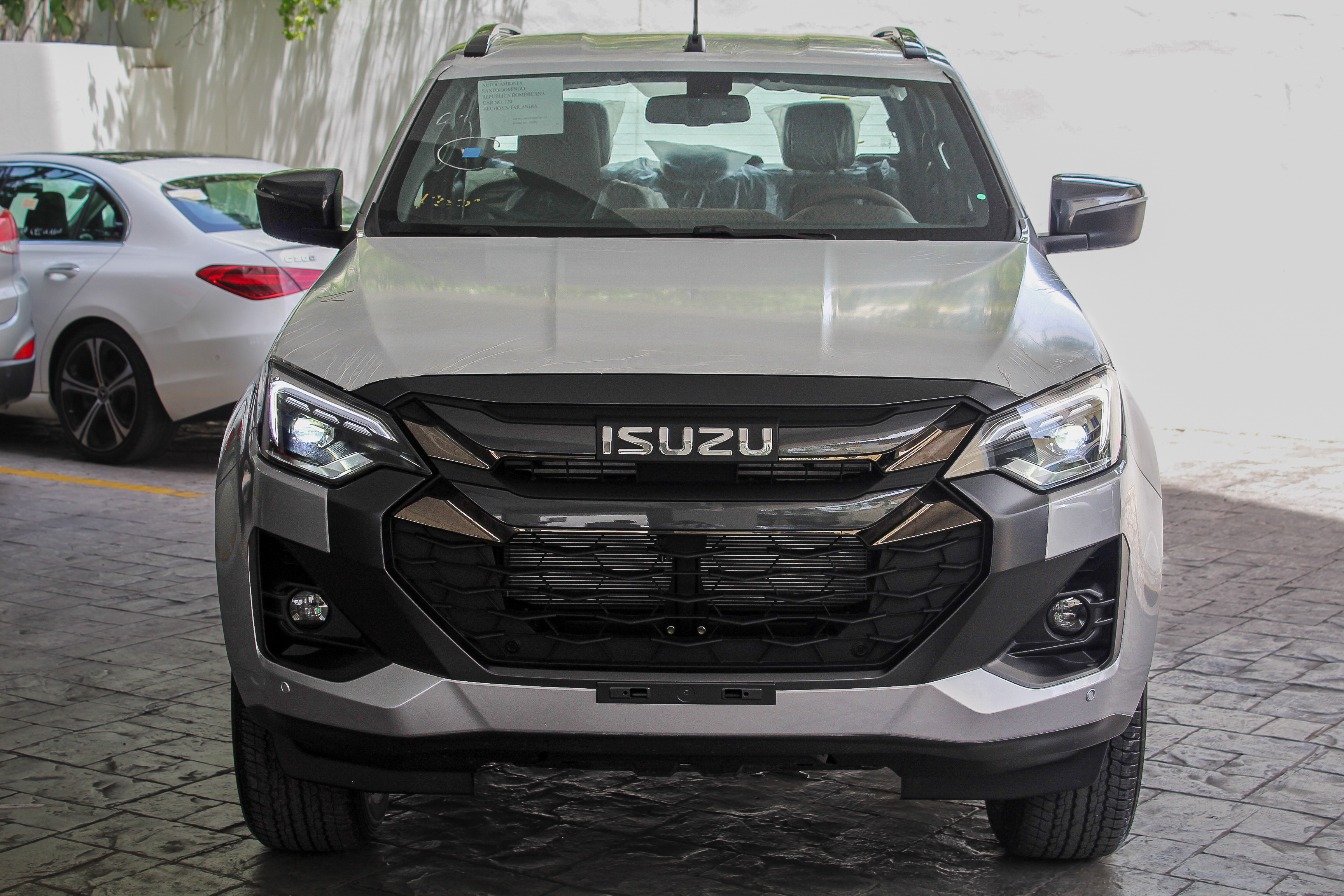 jeepetas y camionetas - Isuzu Dmax Full 2026 Plata 3