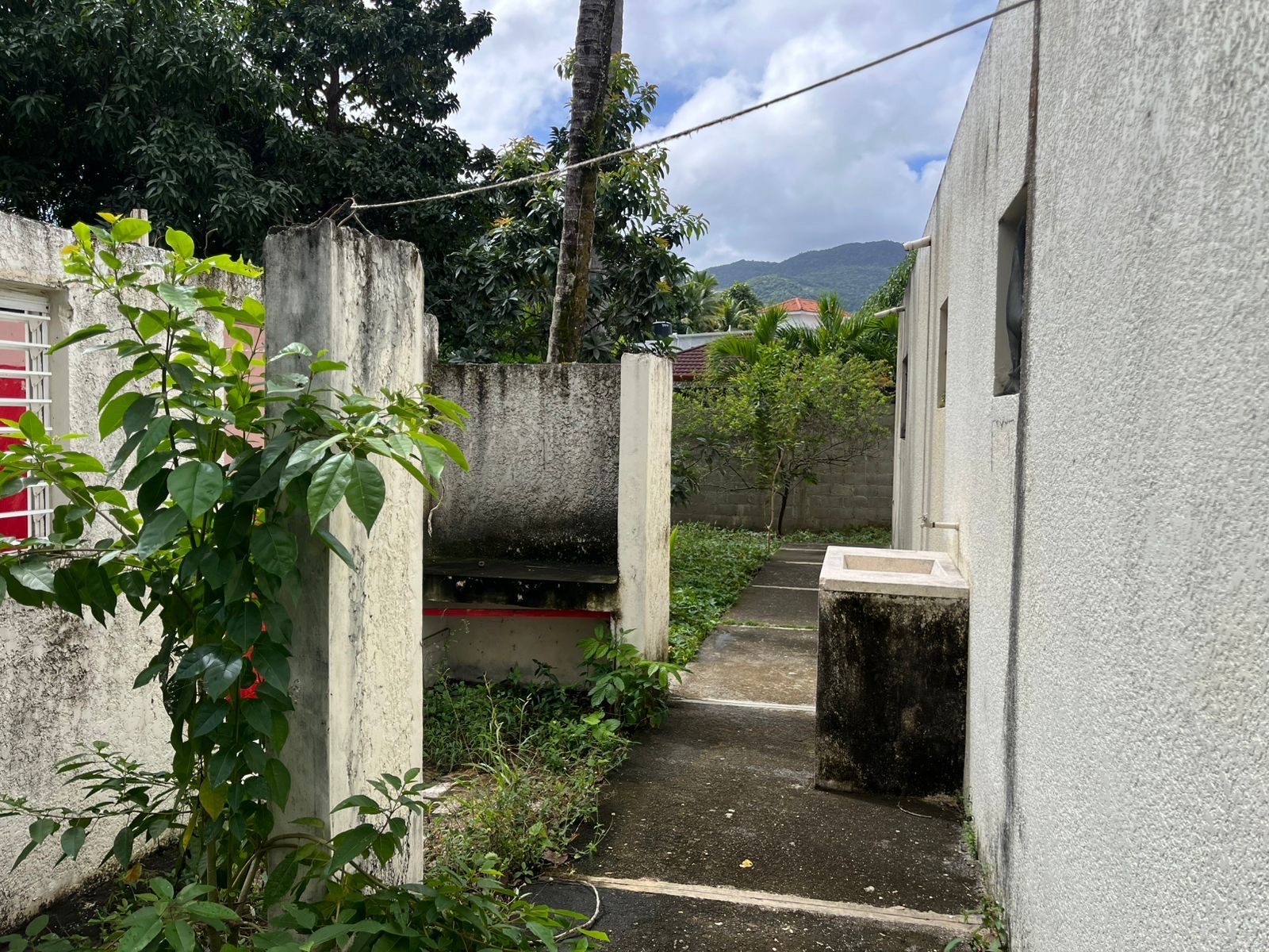 casas - Se Vende Casa para Remodelar en urbanización de Puerto Plata,RD. 🏡🌊 2