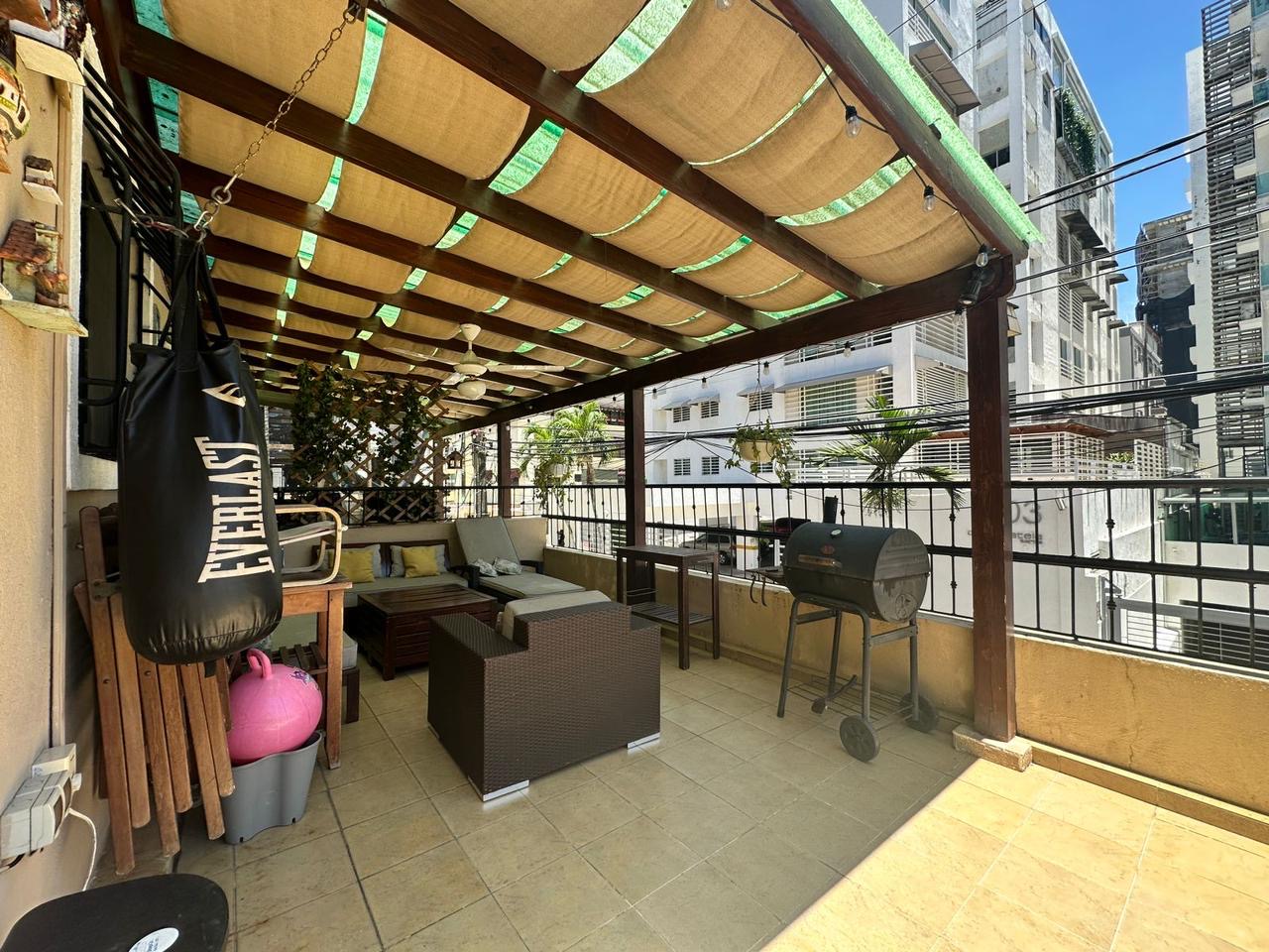 apartamentos - Vendo Evaristo morales segundo con terraza dos hab