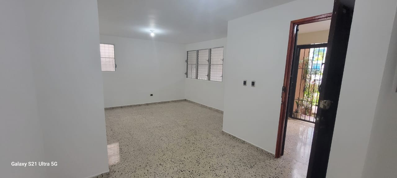 apartamentos - 🔵Alquilo Apartamento  Clasico 1er piso en la Esperilla
