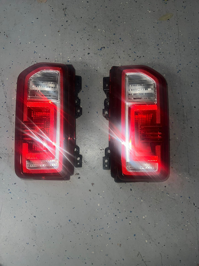 repuestos - Farol Trasero Para Ford Bronco 2024 1