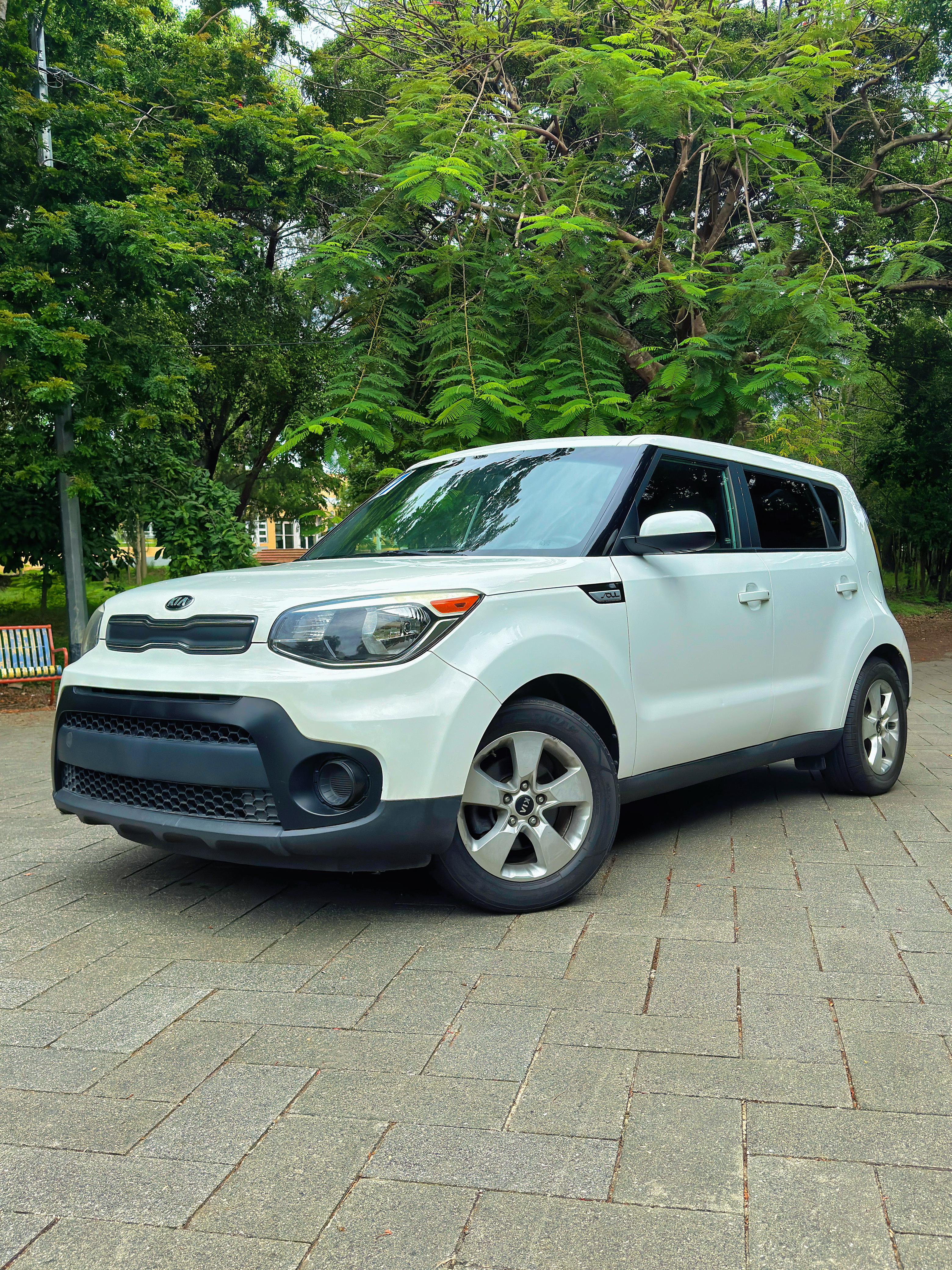 jeepetas y camionetas - Kia soul 2017 excelente condiciones ven conocela  2