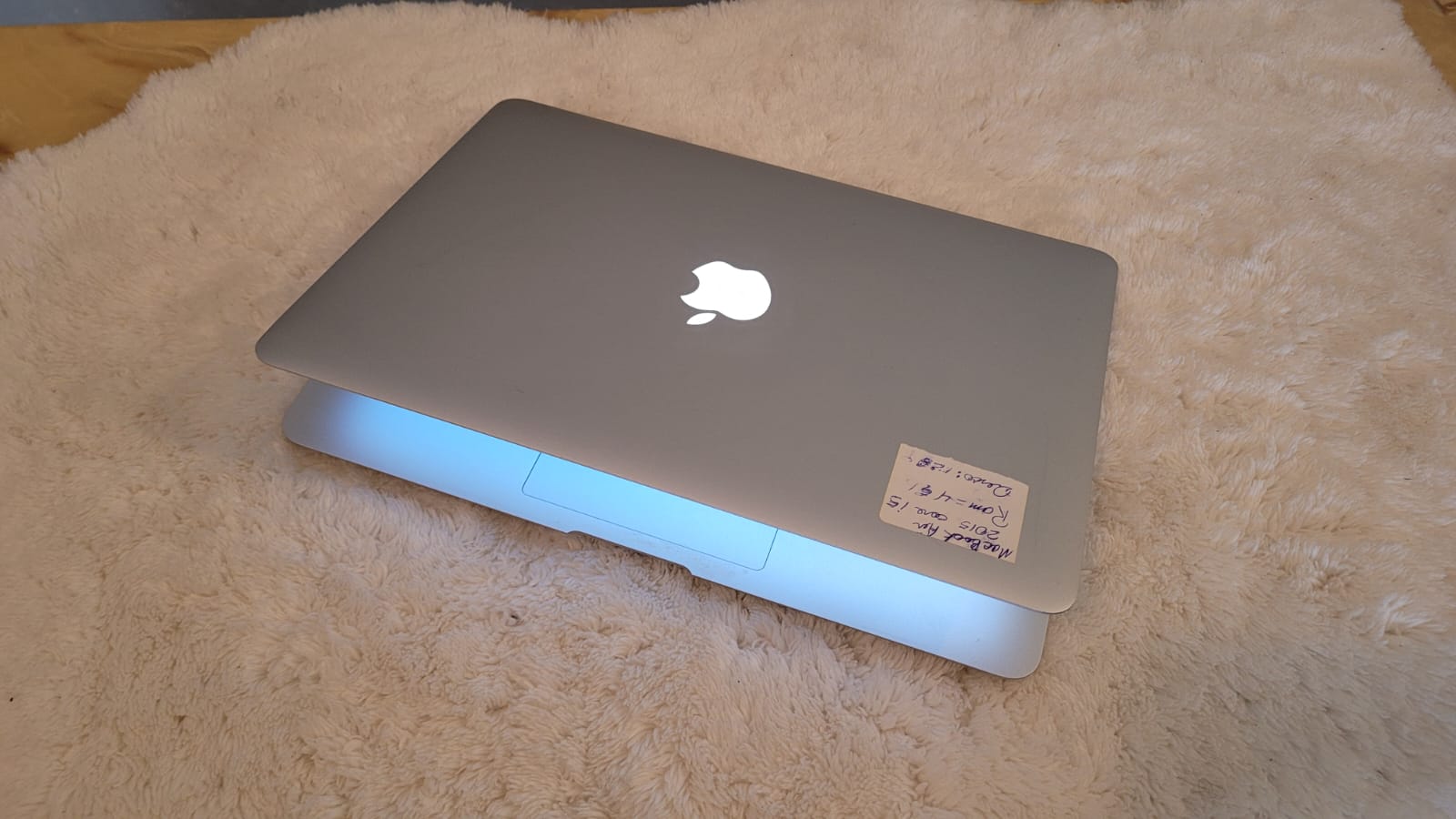 computadoras y laptops - Macbook Air 2015 core i5 4GB 128 SSD 13.3 PLG 5