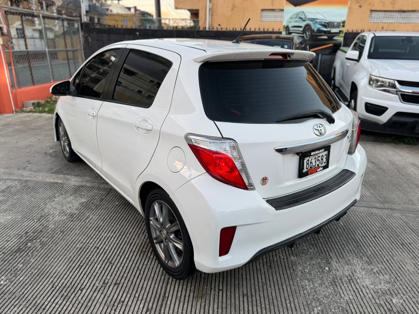 carros - Toyota Yaris SE 2014 3