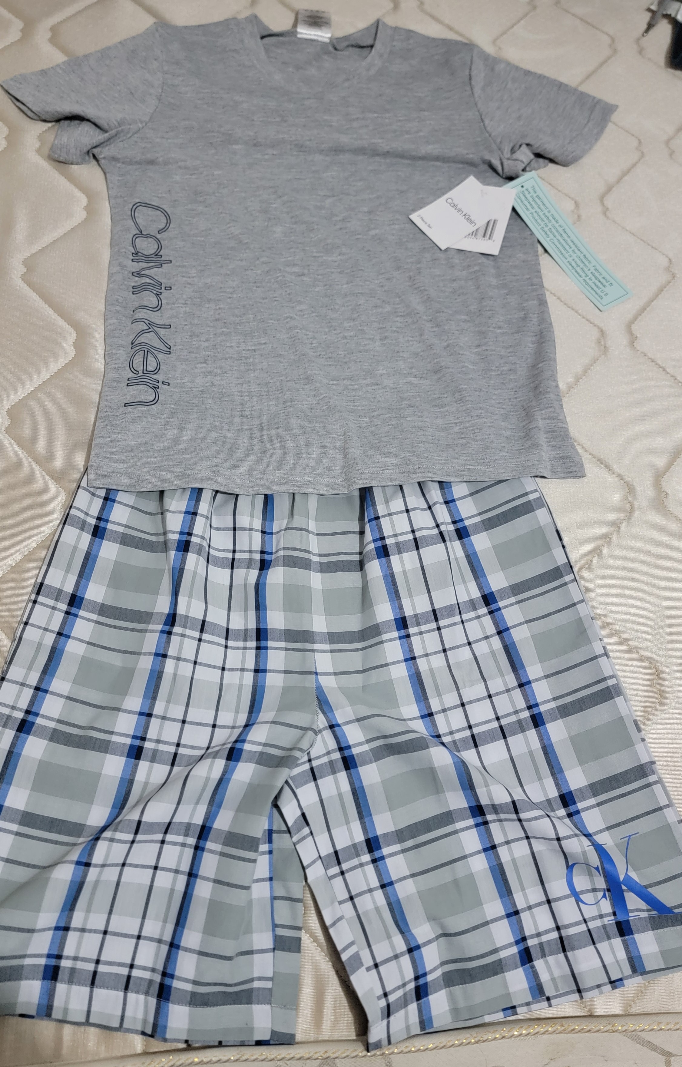 ropa y zapatos - **Vendo conjunto tommy hilfiger (pantalon / t shir