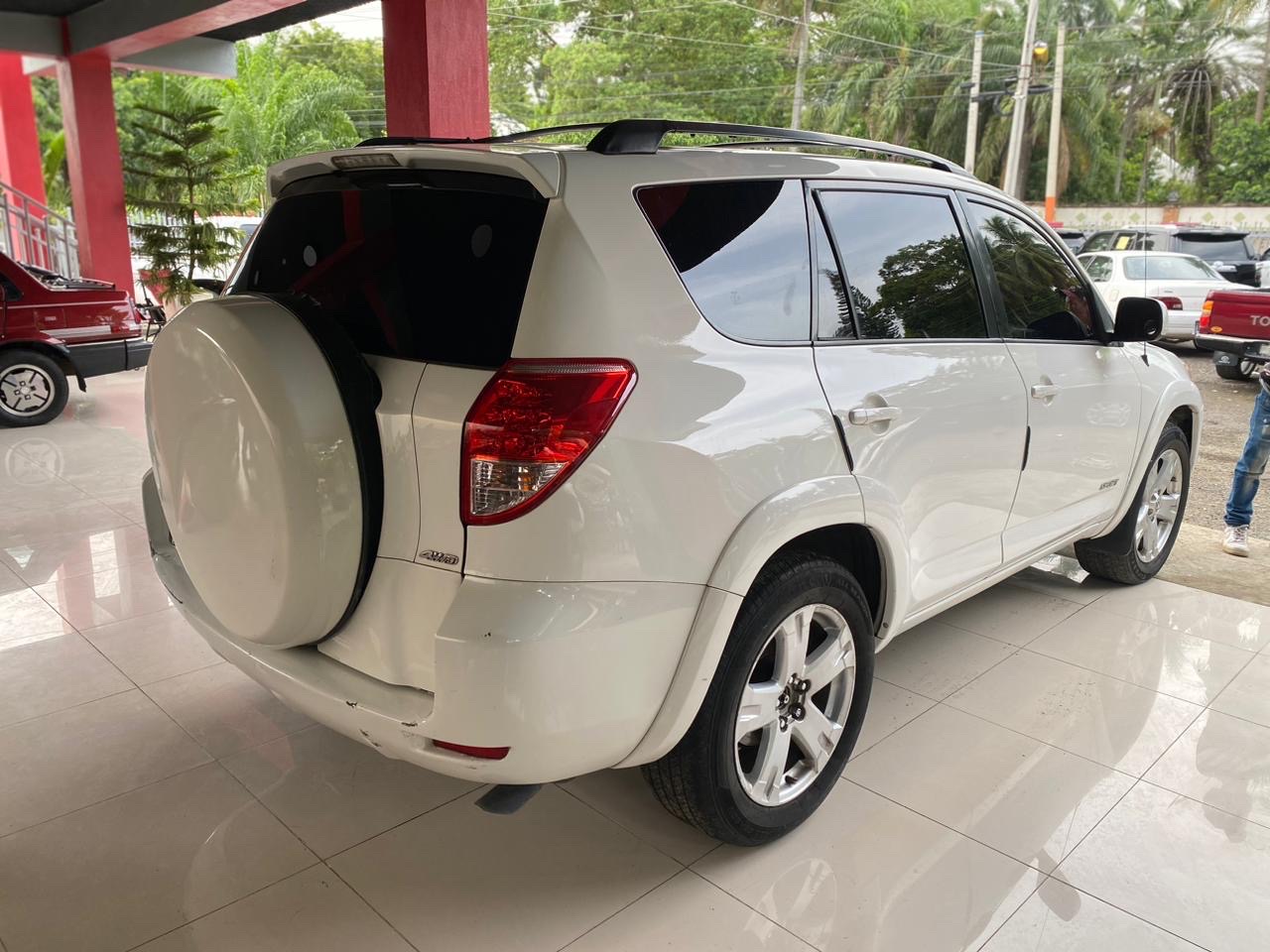 jeepetas y camionetas - Toyota rav4 2006  3