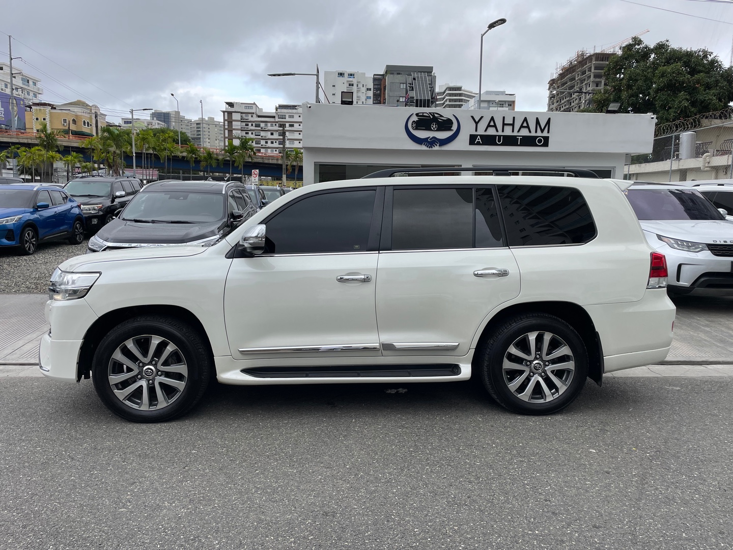 jeepetas y camionetas - Toyota Land Cruiser VX.R 2016 4