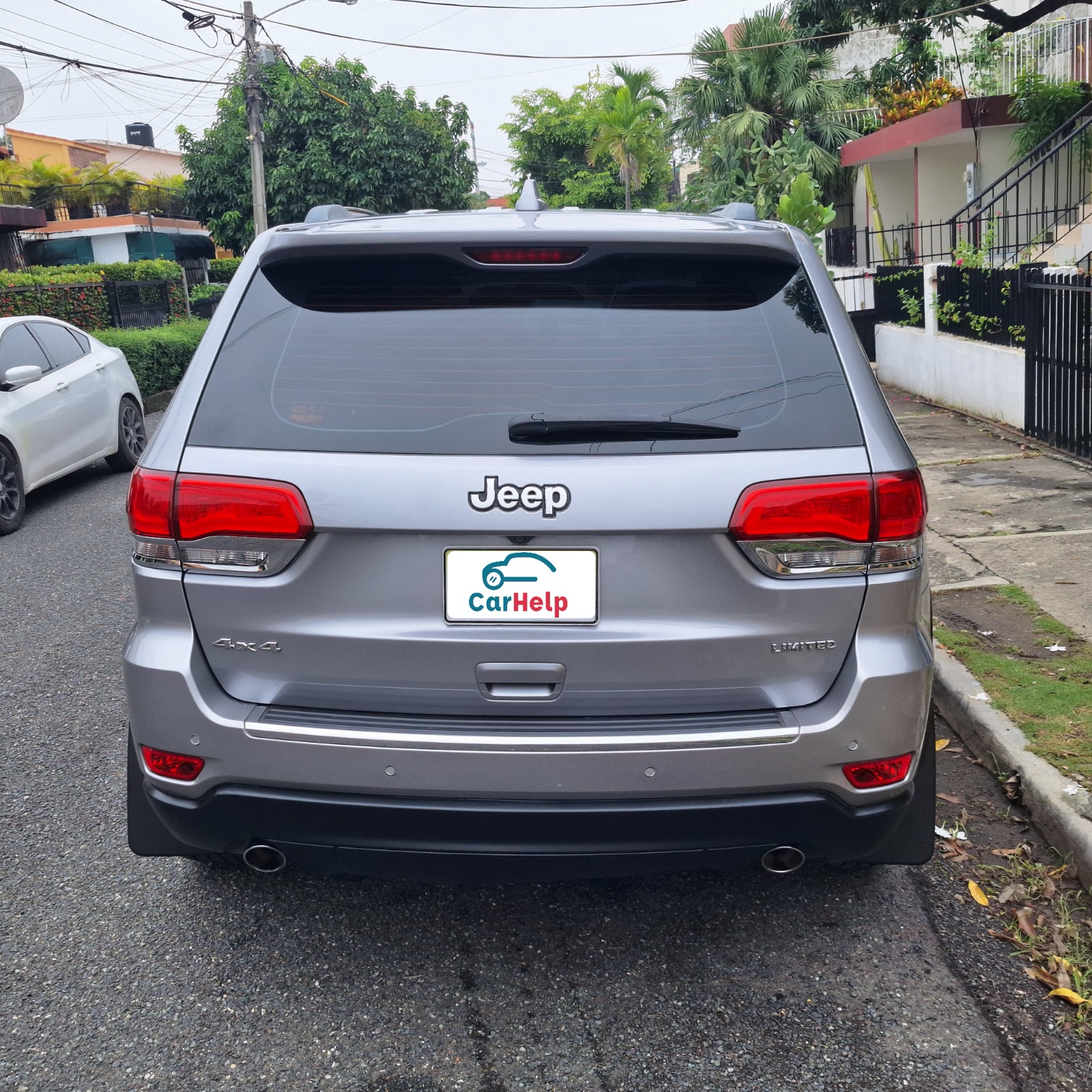 jeepetas y camionetas - Vendo Jeep Grand Cherokee 2014 4X4 Versión especial de la casa Reid & Cia. 7