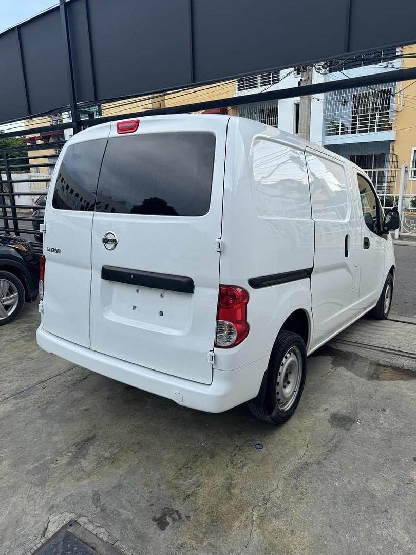 otros vehiculos - Nissan nv200 año 2019 3