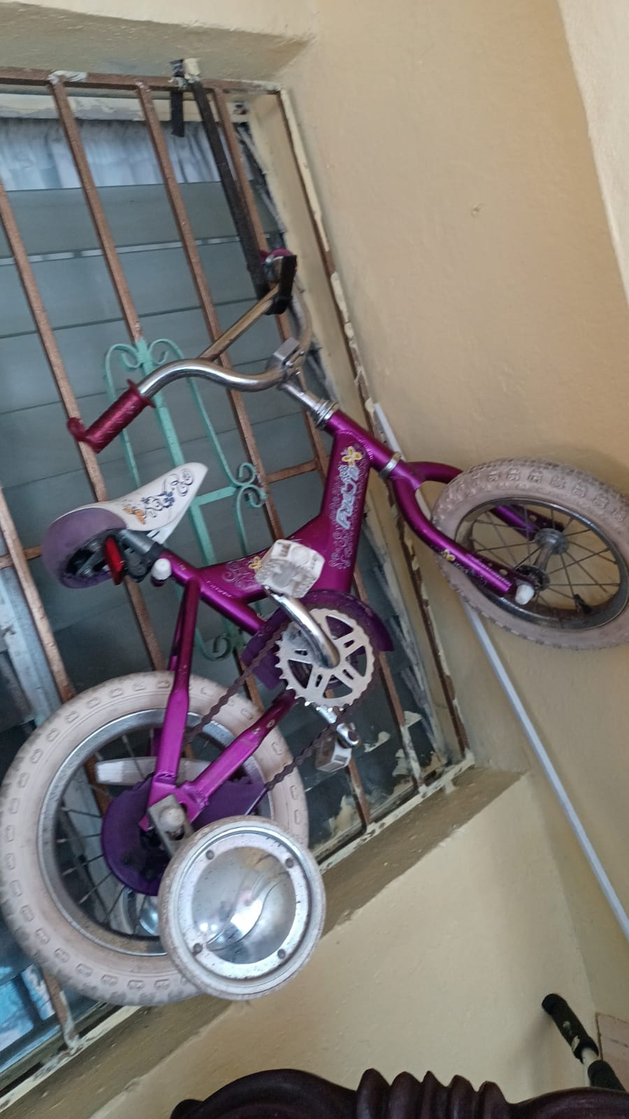 bicicletas y accesorios - Se vende bicicleta para niña 3 a 7 años  1