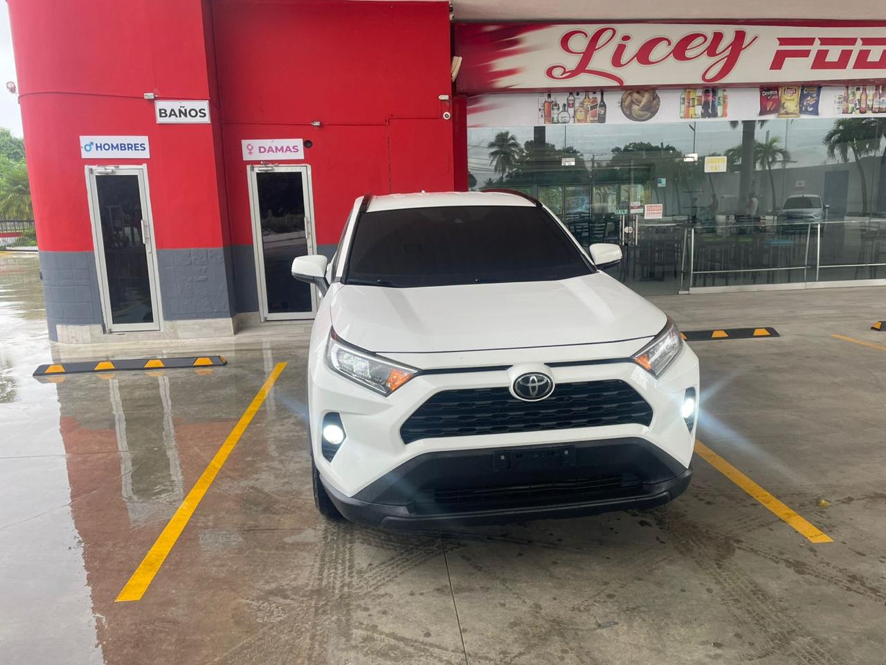 jeepetas y camionetas - Toyota rav4 exl 2020 8