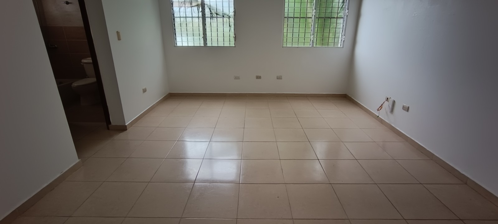 apartamentos - Amplio 3er piso 135mt2 más 2 parqueo 5