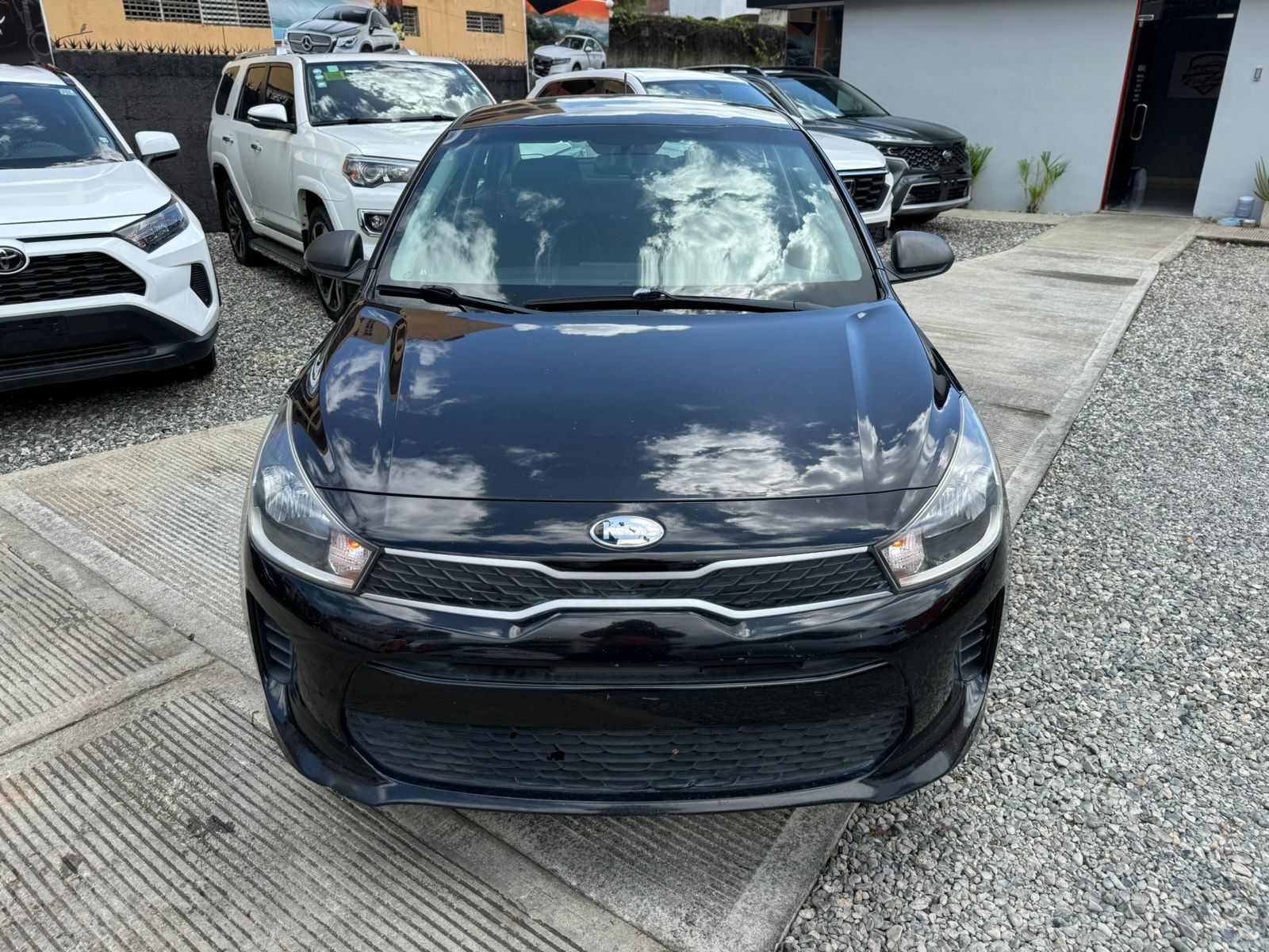 carros - Kia Rio 2018 1