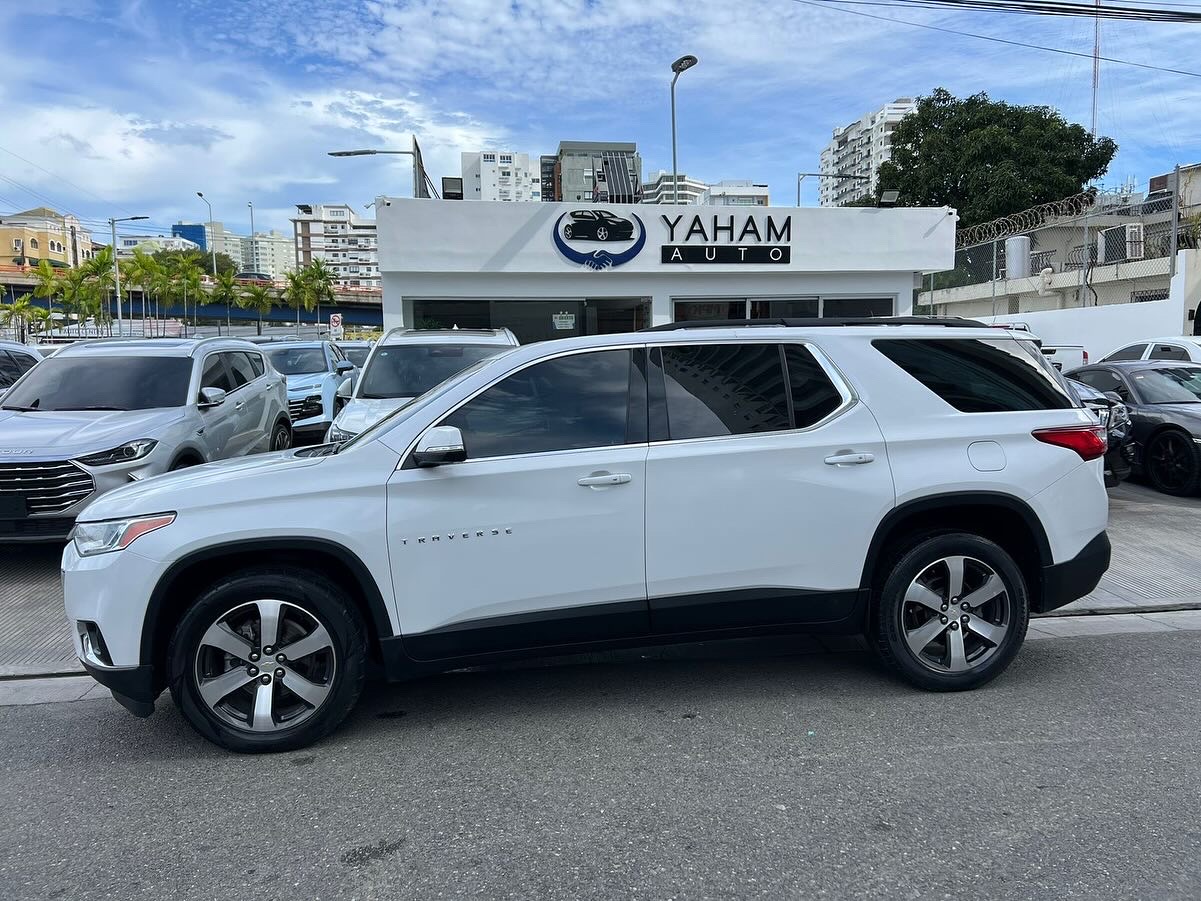 jeepetas y camionetas - CHEVROLET TRAVERSE 2021 3