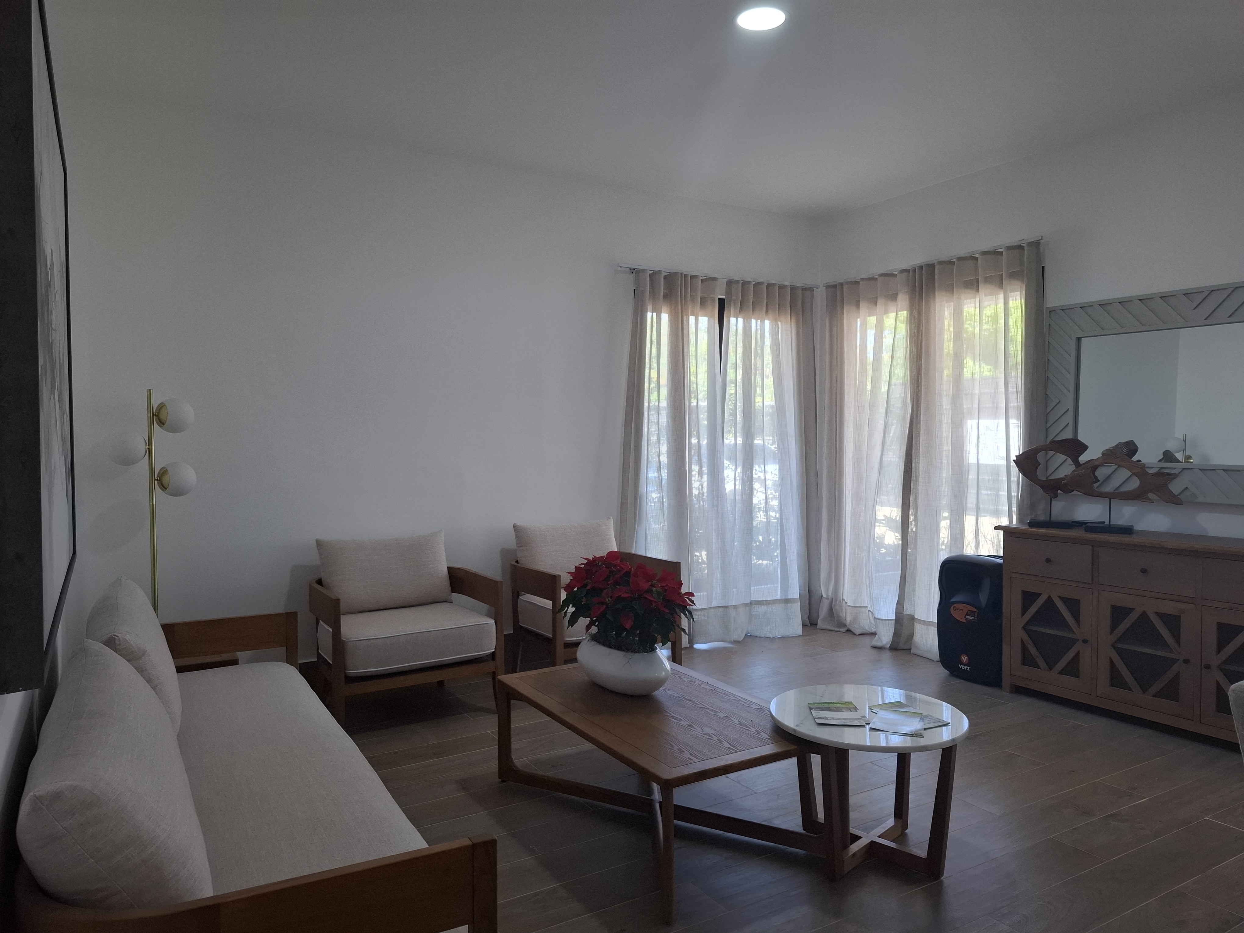 apartamentos - Bellos apartamentos modernos en playa dorada separe cob solo 5 mil dolares  3