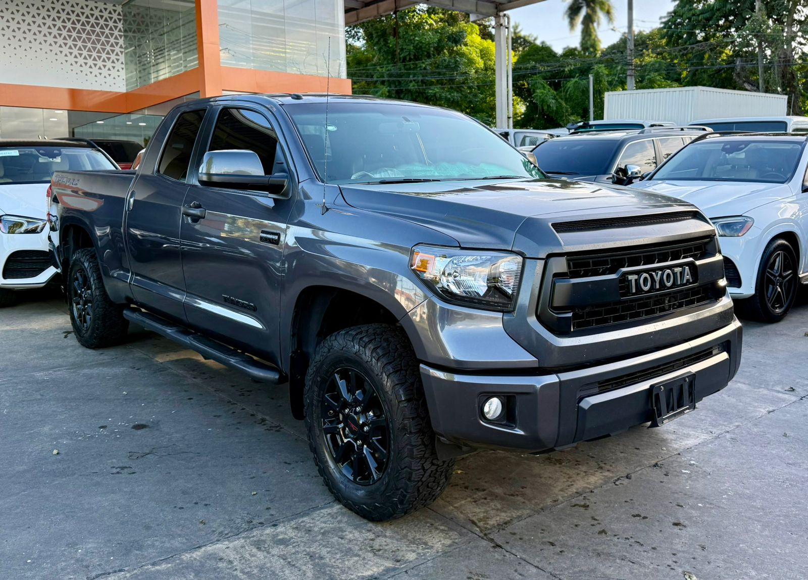 jeepetas y camionetas - Toyota tundra TRD PRO 2016 2