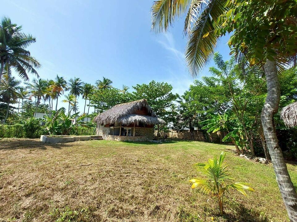 casas vacacionales y villas - Bungalow + Terreno en  Samaná República Dominicana 3