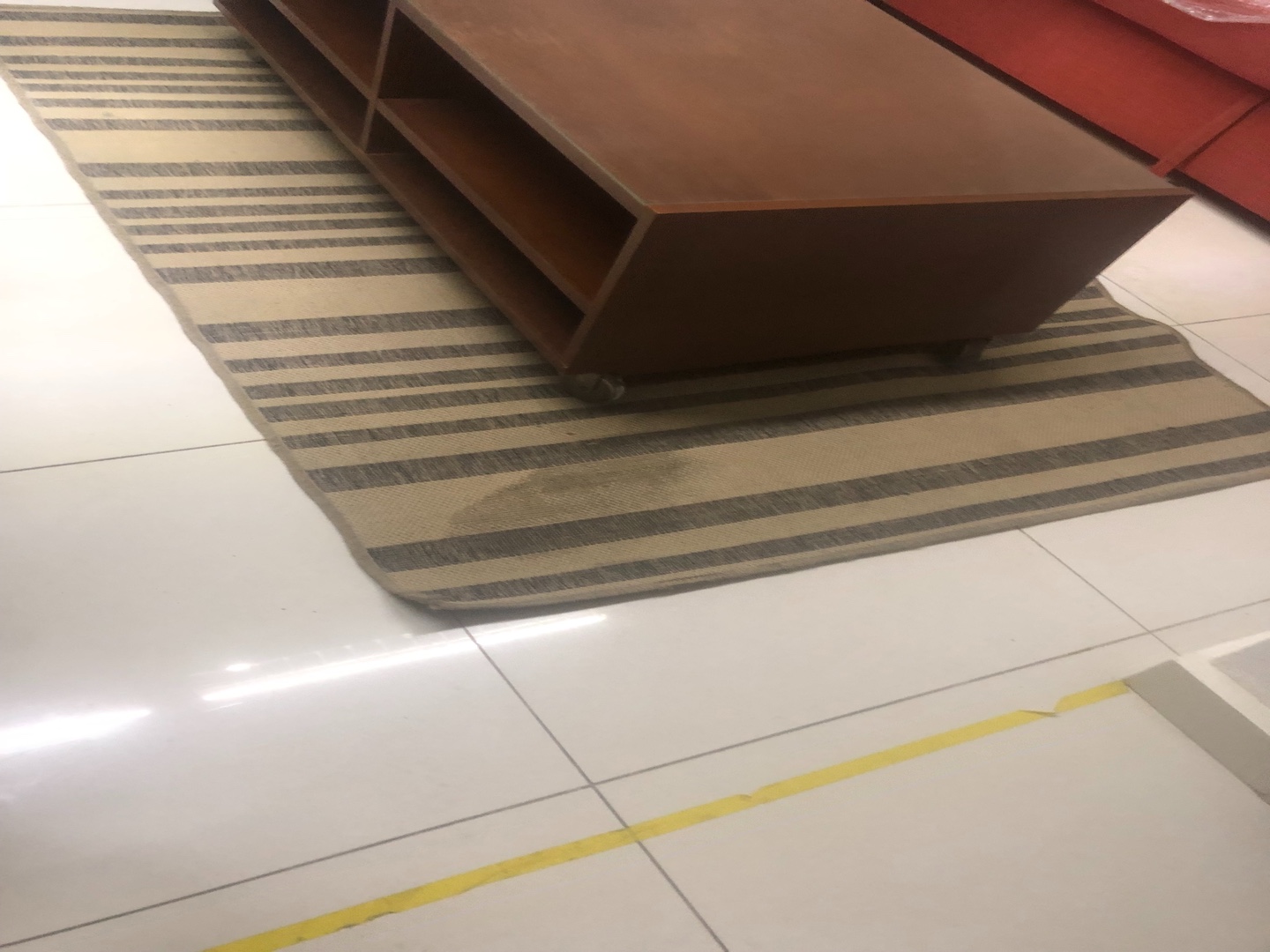 decoración y accesorios - Alfombra a rayas comprada en Ikea