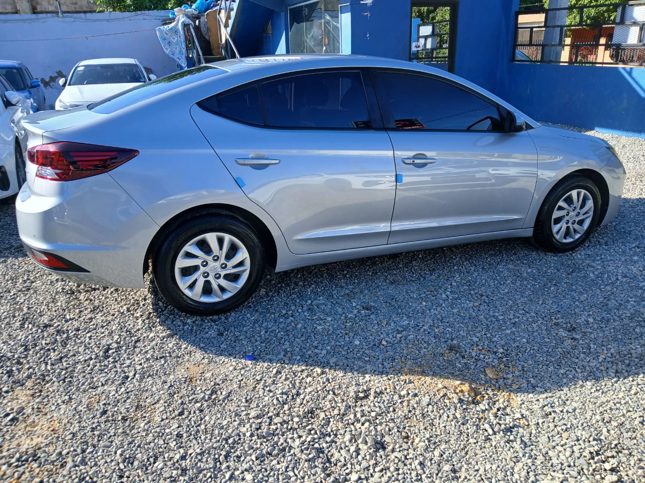 carros - VENDO HYUNDAI AVANTE 2020 FINANCIAMIENTO DISPONIBL 3