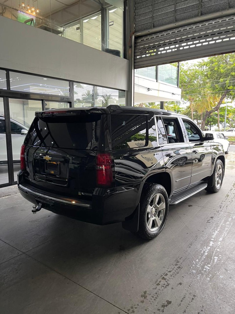 jeepetas y camionetas - Chevrolet Tahoe premier 2017 5