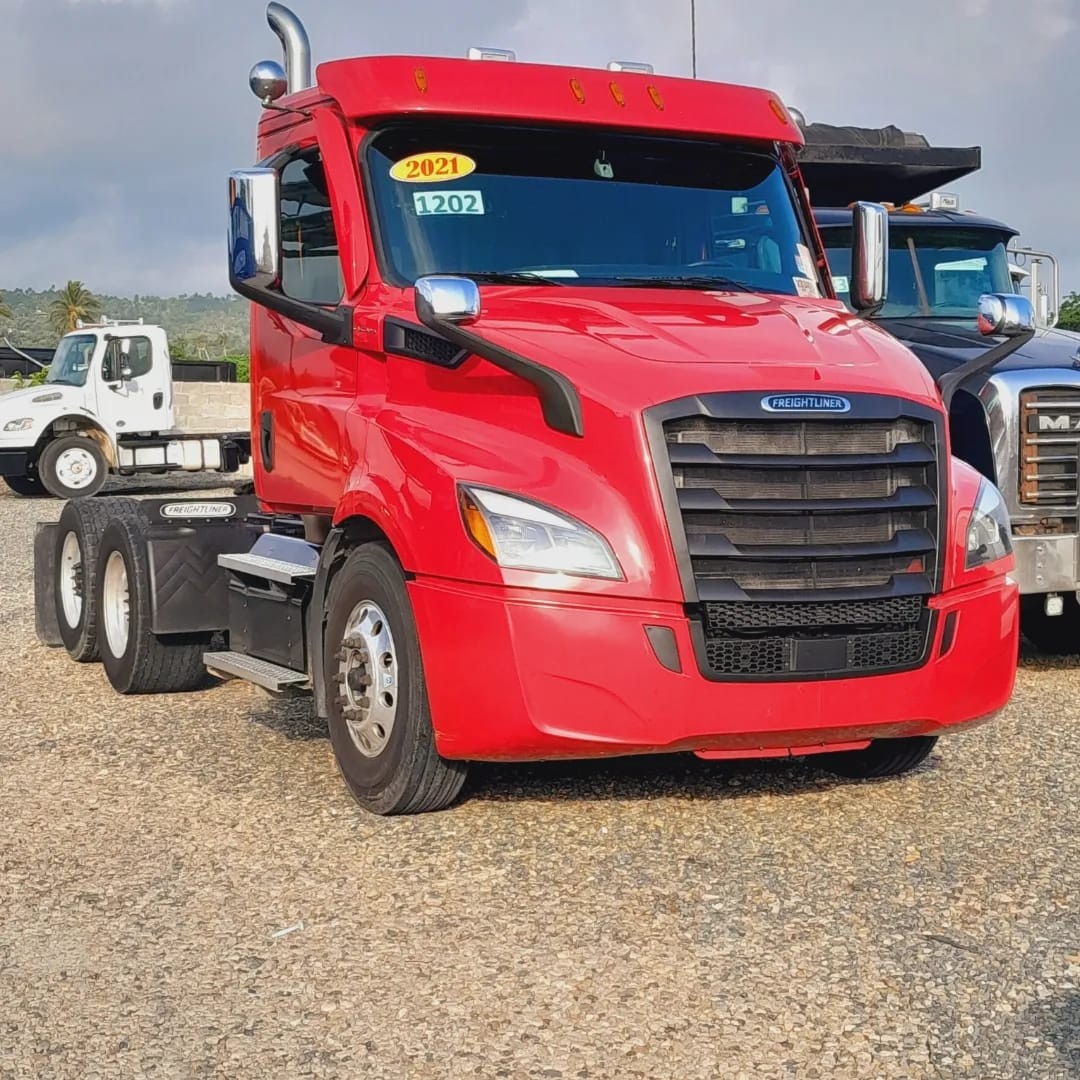 camiones y vehiculos pesados - FREIGHTLINER CASCADIA año 2021 0